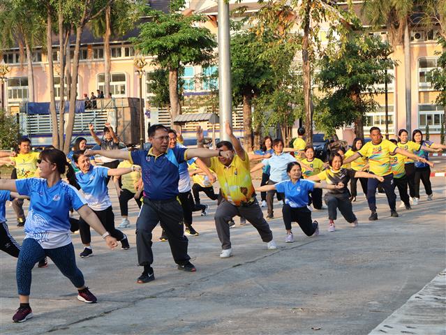 พช.นครพนม   ร่วมกิจกรรม Exercise สร้างนิสัยออกกำลังกาย ทุกวันพุธ