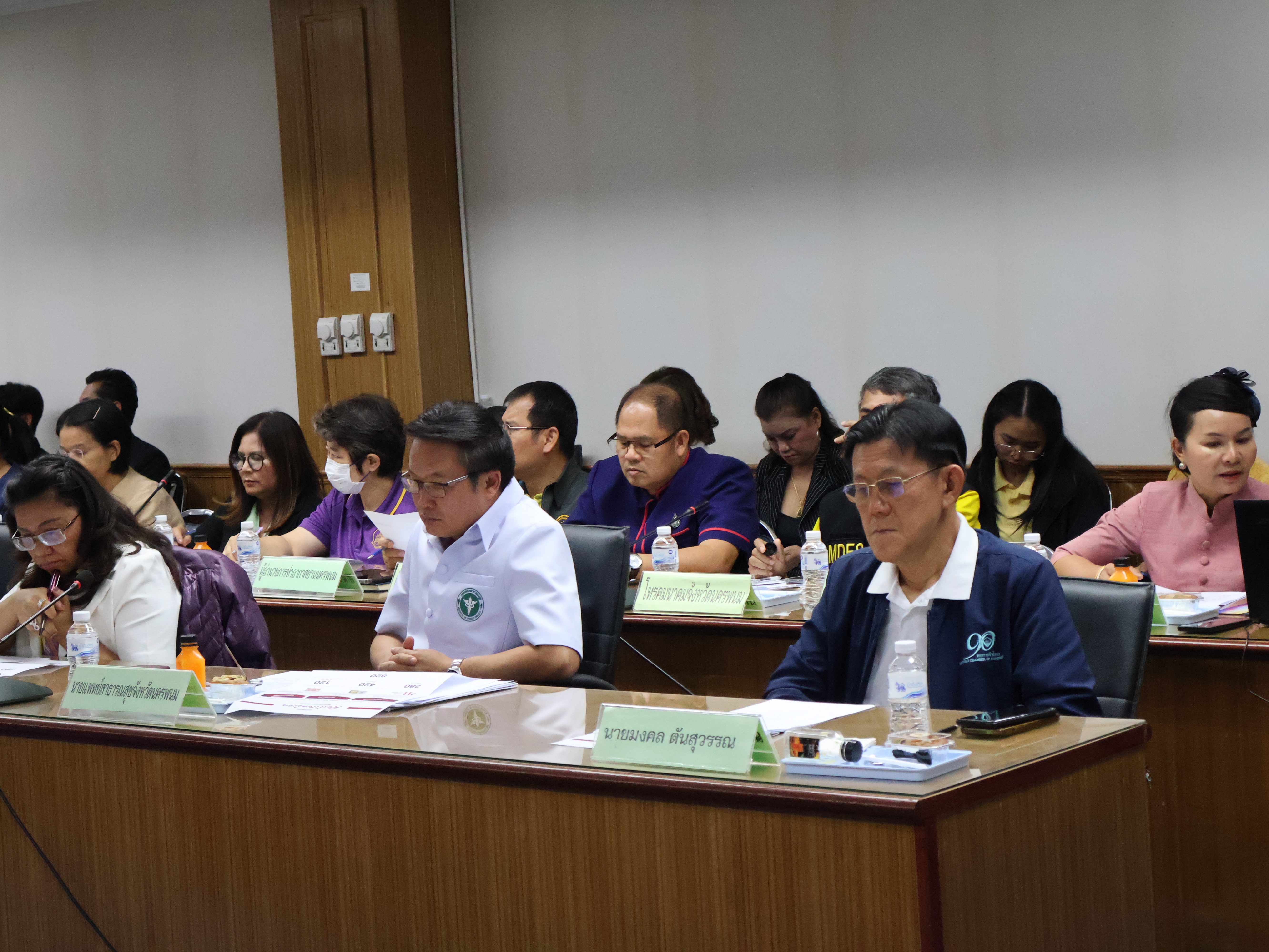 พช.นครพนม   ร่วมประชุมหารือการเตรียมความพร้อมต้อนรับนายกรัฐมนตรีและคณะ รวมทั้งร่วมหารือแผนงาน/โครงการยกระดับเมืองและกระตุ้นเศรษฐกิจท้องถิ่น