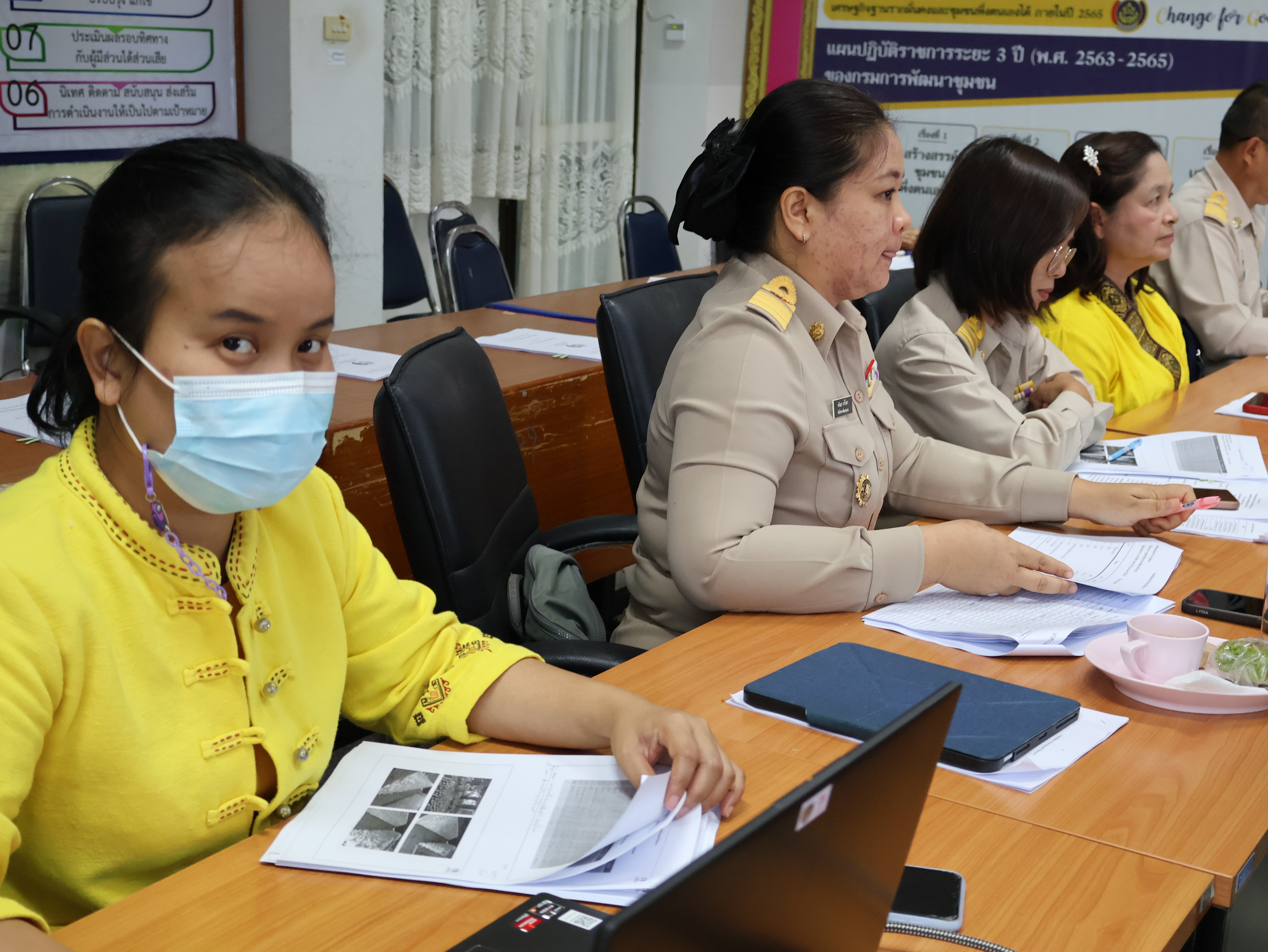 จังหวัดนครพนม   ประชุมคณะอนุกรรมการบริหารกองทุนพัฒนาบทบาทสตรี  จังหวัดนครพนม ครั้งที่ 2/2567