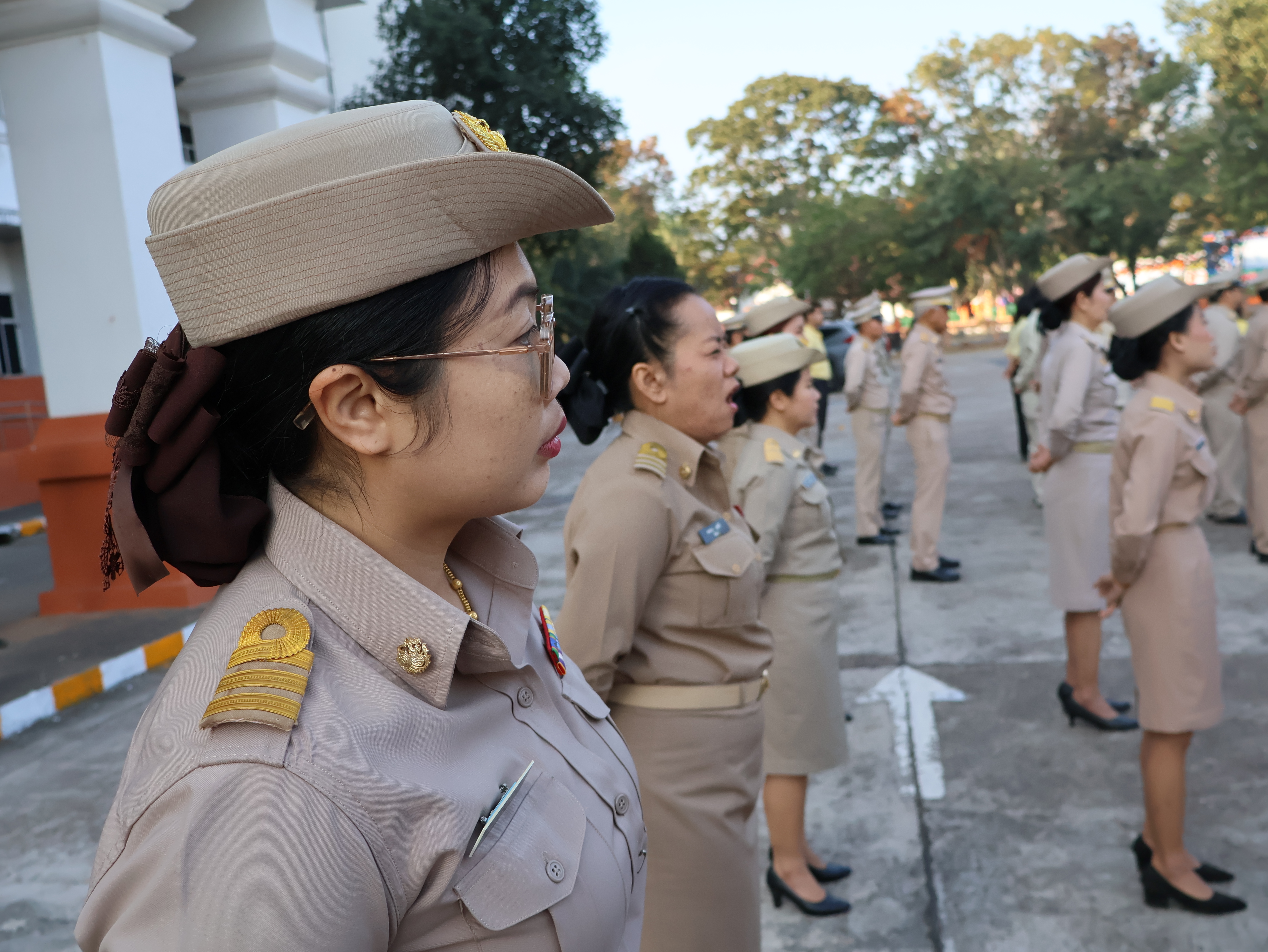 พช.นครพนม   ร่วมกิจกรรมเคารพธงชาติ สวดมนต์ไหว้พระ สร้างสำนึกรักและภาคภูมิใจในชาติไทย