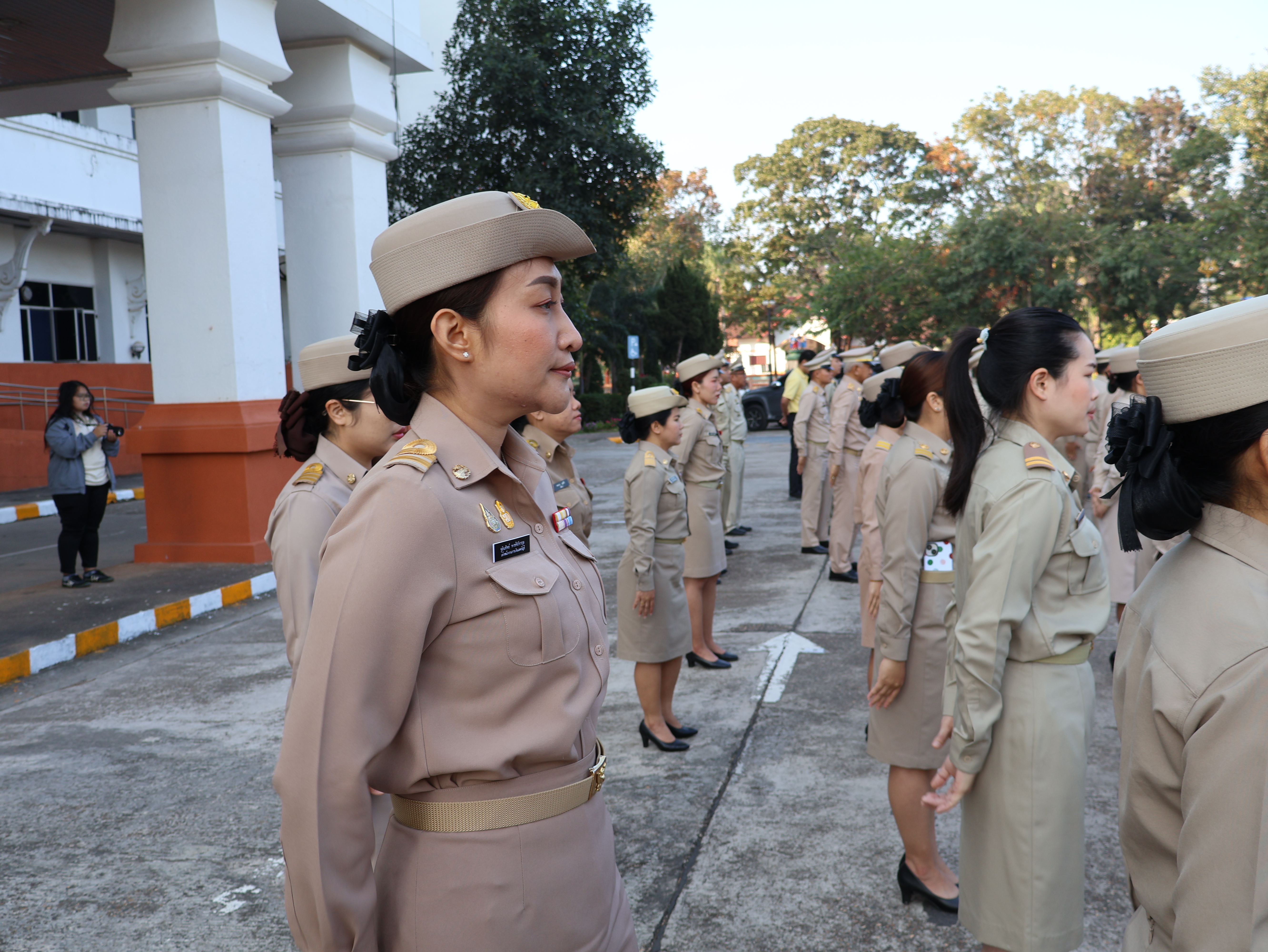 พช.นครพนม   ร่วมกิจกรรมเคารพธงชาติ สวดมนต์ไหว้พระ สร้างสำนึกรักและภาคภูมิใจในชาติไทย