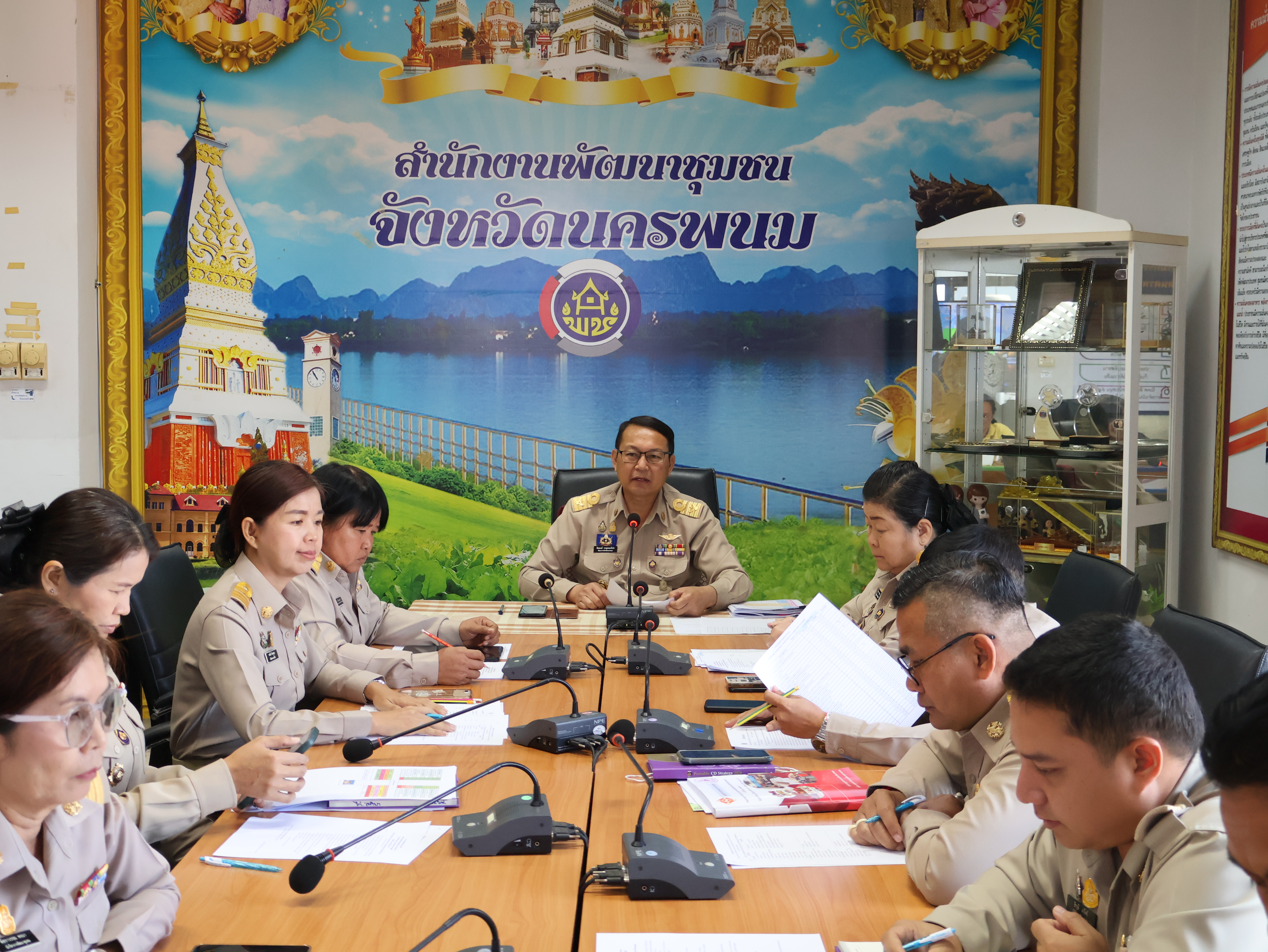 พช.นครพนม ประชุม ผอ.กลุ่มงานฯ เจ้าหน้าที่พัฒนาชุมชน สำนักงานพัฒนาชุมชนจังหวัดนครพนม   เพื่อขับเคลื่อนการปฏิบัติงานพัฒนาชุมชน