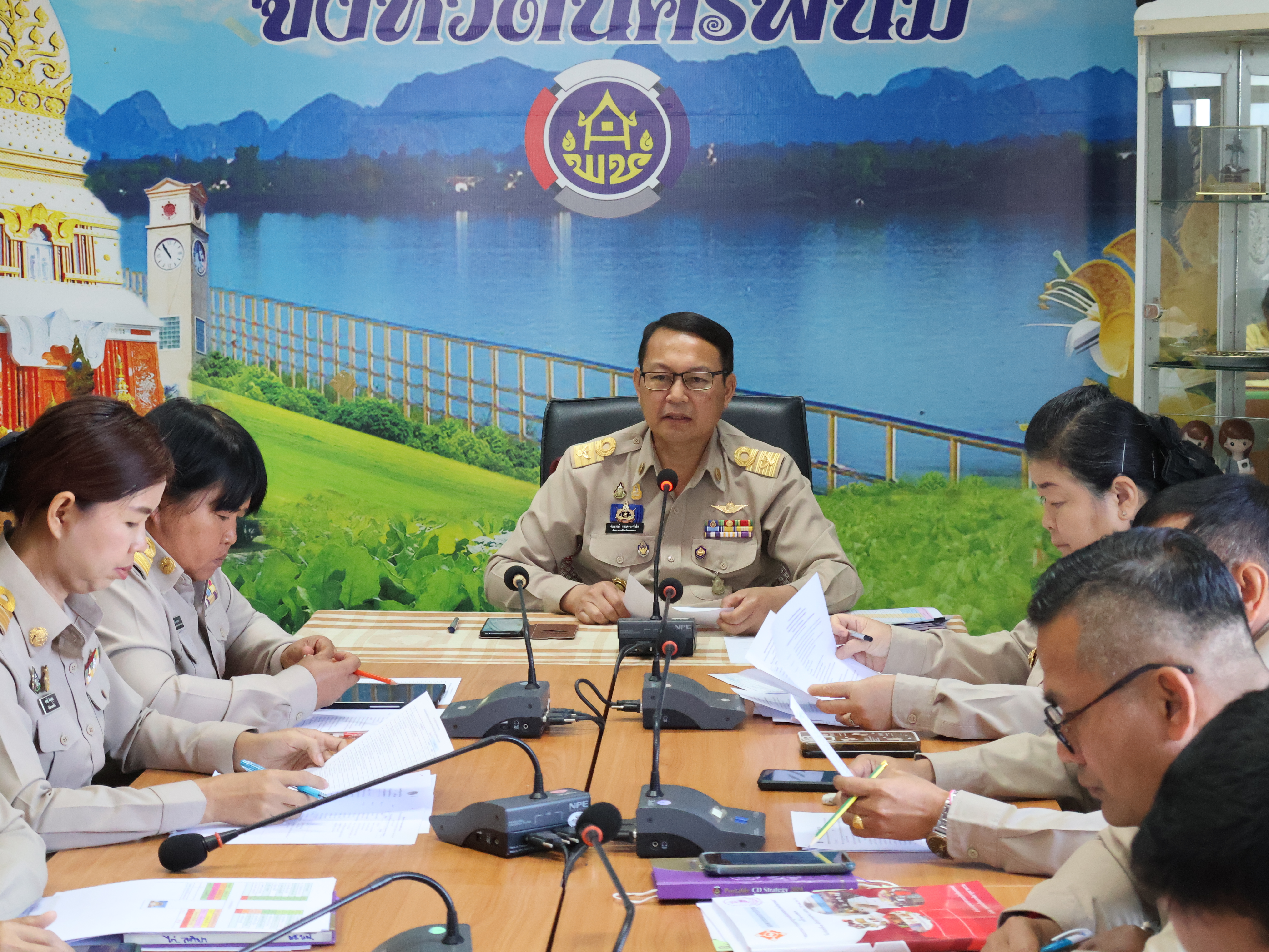 พช.นครพนม ประชุม ผอ.กลุ่มงานฯ เจ้าหน้าที่พัฒนาชุมชน สำนักงานพัฒนาชุมชนจังหวัดนครพนม   เพื่อขับเคลื่อนการปฏิบัติงานพัฒนาชุมชน