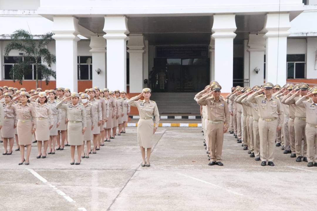 พช.นครพนม   ร่วมกิจกรรมเคารพธงชาติ สวดมนต์ไหว้พระ สร้างสำนึกรักและภาคภูมิใจในชาติไทย