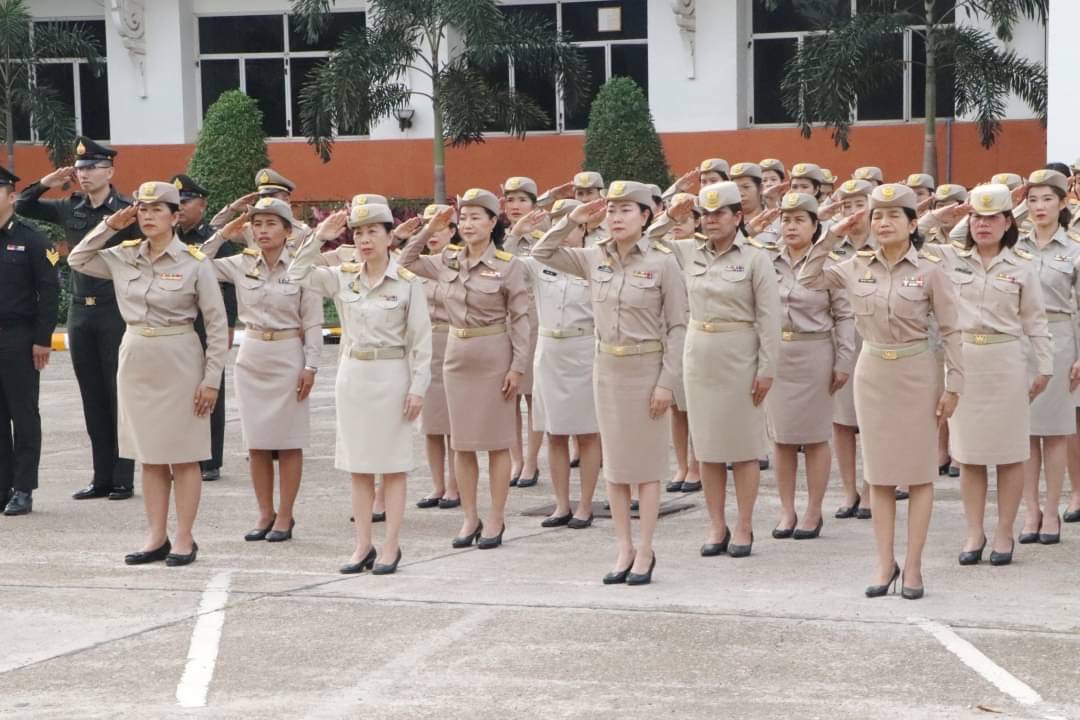 พช.นครพนม   ร่วมกิจกรรมเคารพธงชาติ สวดมนต์ไหว้พระ สร้างสำนึกรักและภาคภูมิใจในชาติไทย