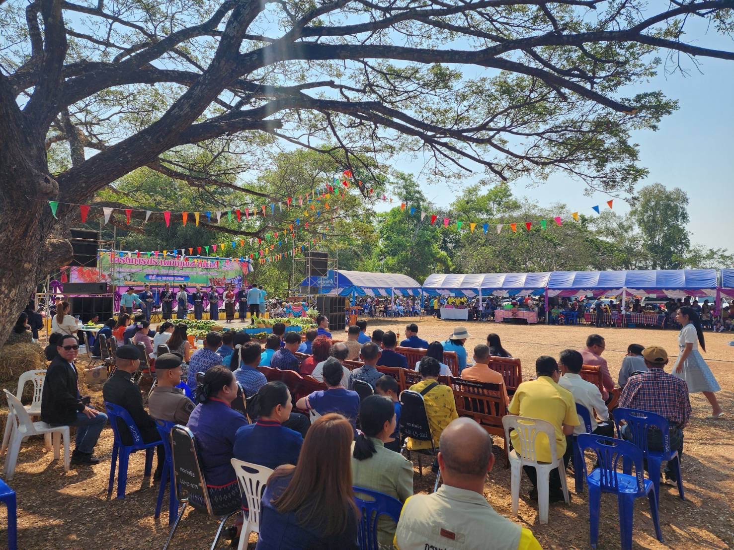พช.นครพนม   ร่วมเป็นเกียรติในพิธีเปิดงานประเพณีบุญสวนแตงประจำปี 2567