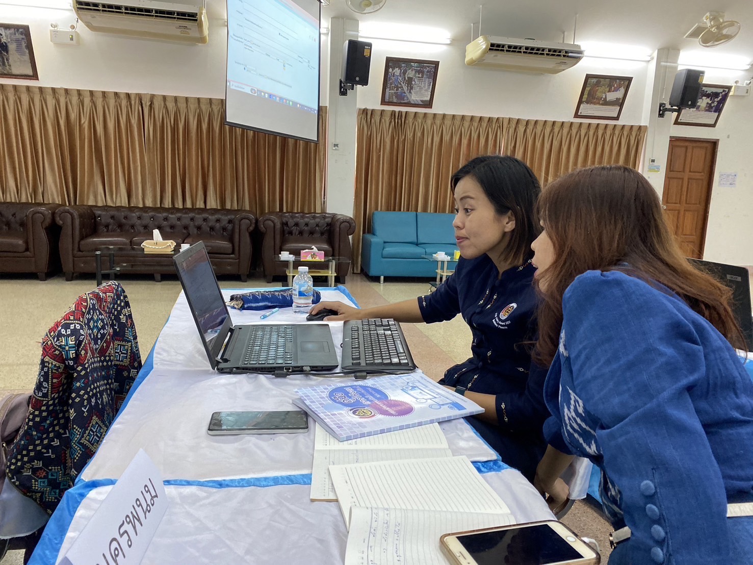 พช.นครพนม   ร่วมอบรมทบทวนระบบ e – saraban หนุนงานธุรการครบวงจร
