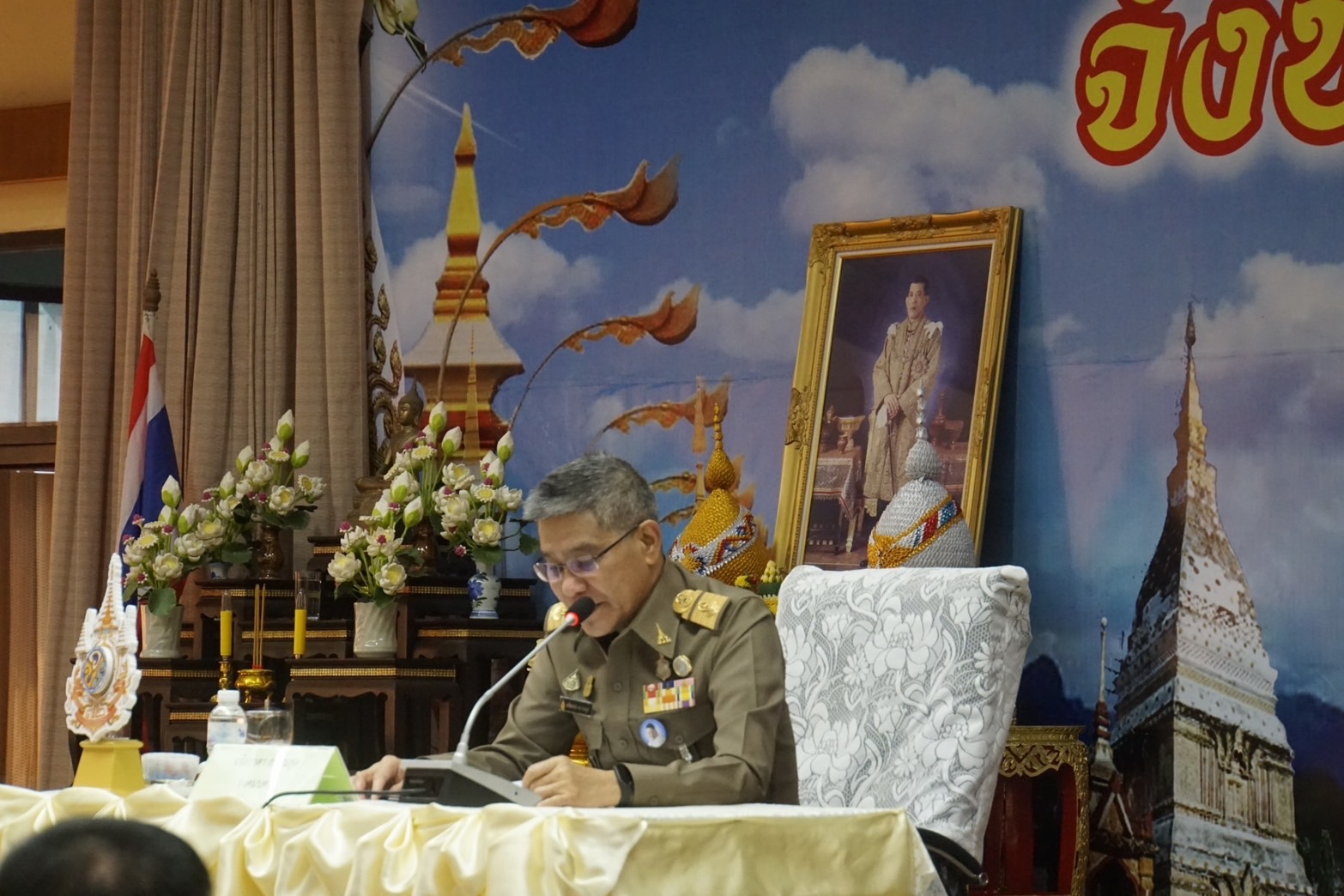 พช.นครพนม   ร่วมให้การต้อนรับและร่วมประชุมกับนายจรัลธาดา กรรณสูต องคมนตรีและคณะอนุกรรมการติดตามและขับเคลื่อนโครงการอันเนื่องมาจากพระราชดำริพื้นที่ภาคตะวันออกเฉียงเหนือ