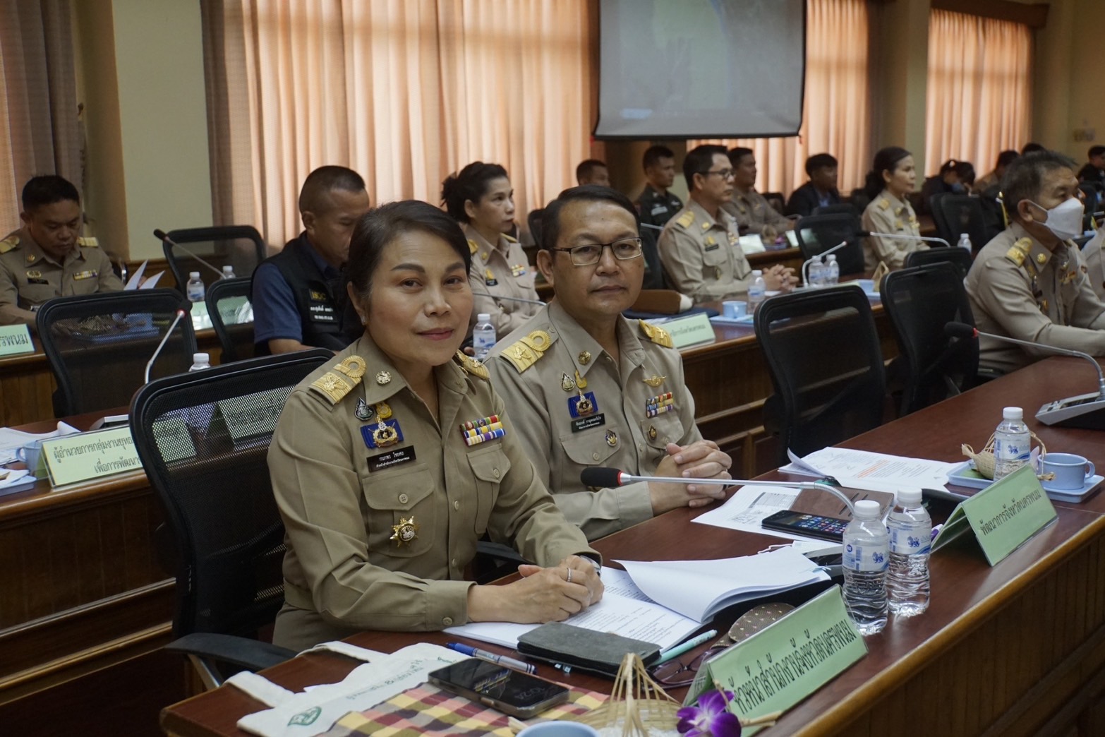 พช.นครพนม   ร่วมให้การต้อนรับและร่วมประชุมกับนายจรัลธาดา กรรณสูต องคมนตรีและคณะอนุกรรมการติดตามและขับเคลื่อนโครงการอันเนื่องมาจากพระราชดำริพื้นที่ภาคตะวันออกเฉียงเหนือ