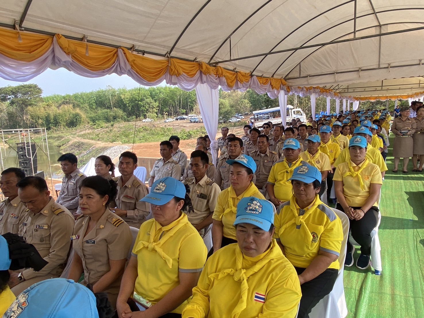 พช.นครพนม   ร่วมให้การต้อนรับและร่วมประชุมกับนายจรัลธาดา กรรณสูต องคมนตรีและคณะอนุกรรมการติดตามและขับเคลื่อนโครงการอันเนื่องมาจากพระราชดำริพื้นที่ภาคตะวันออกเฉียงเหนือ