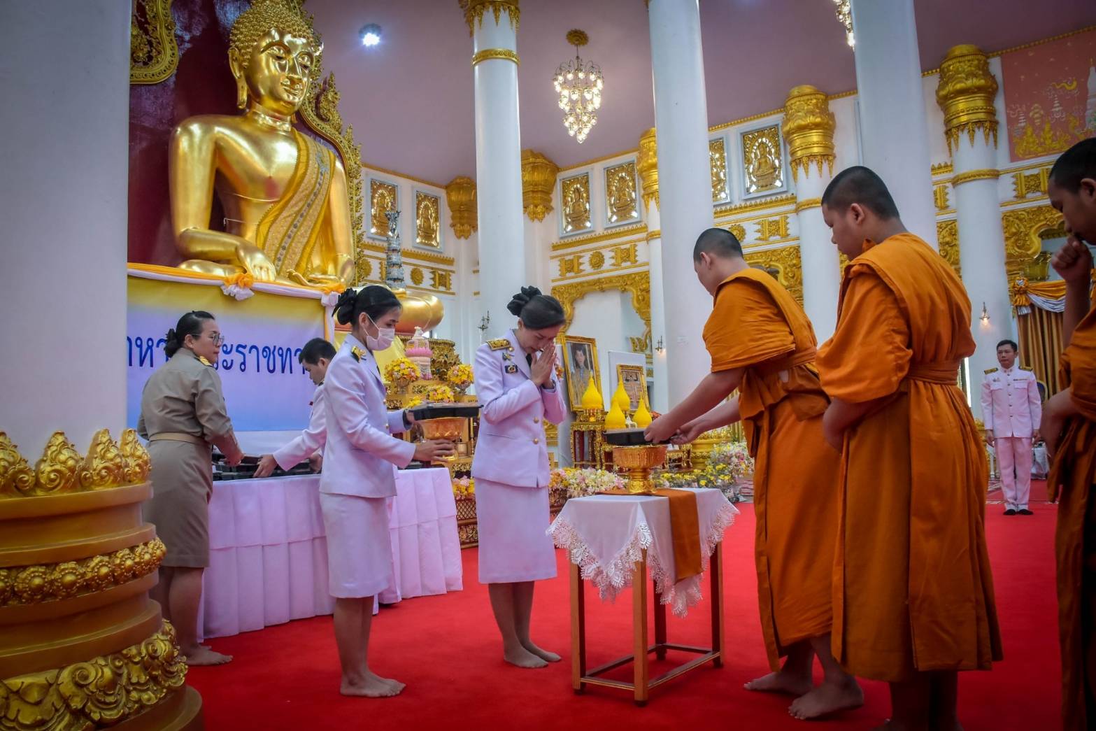 พช.นครพนม   ร่วมพิธีถวายภัตตาหารและเครื่องเขียนพระราชทานของพระบาทสมเด็จพระเจ้าอยู่หัว แด่พระภิกษุ สามเณร ในการสอบบาลีสนามหลวง ครั้งที่ 1 ครั้งหลัง ปี พ.ศ. 2567