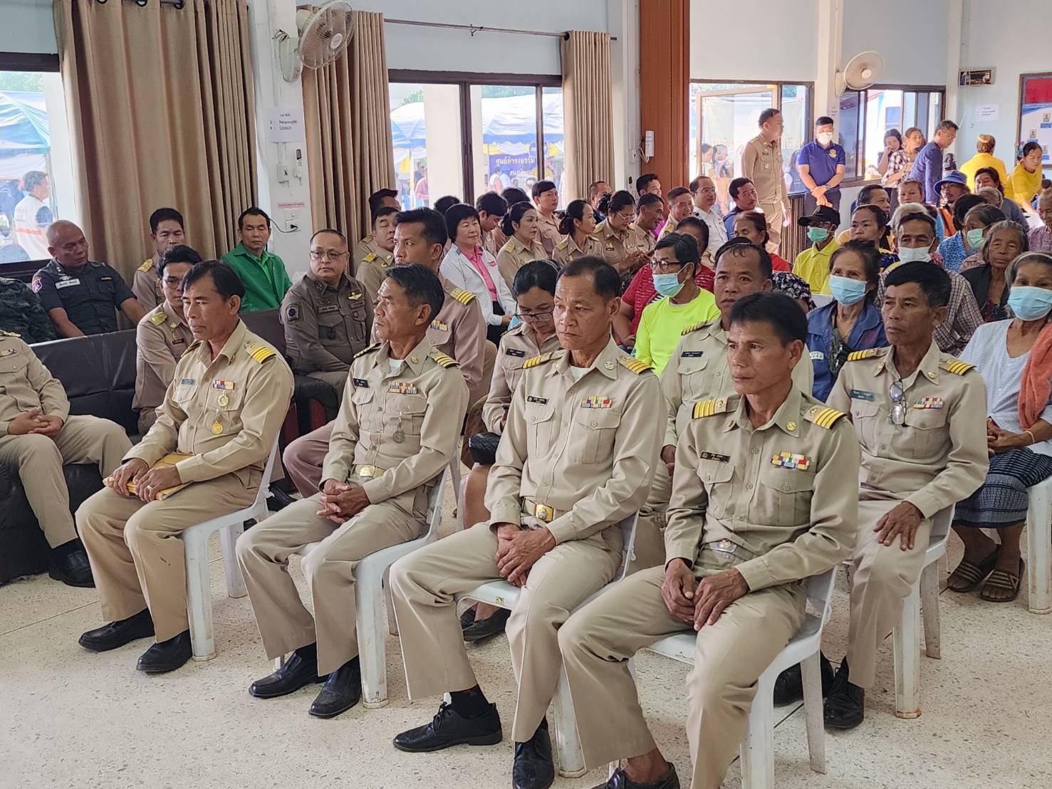 พช.นครพนม    ร่วมโครงการจังหวัดเคลื่อนที่แบบบูรณาการ “หน่วยบำบัดทุกข์ บำรุงสุข สร้างรอยยิ้มให้ประชาชนจังหวัดนครพนม” และหน่วยแพทย์เคลื่อนที่ พอ.สว. จังหวัดนครพนม ประจำปีงบประมาณ พ.ศ. 2567 พื้นที่อำเภอบ้านแพง