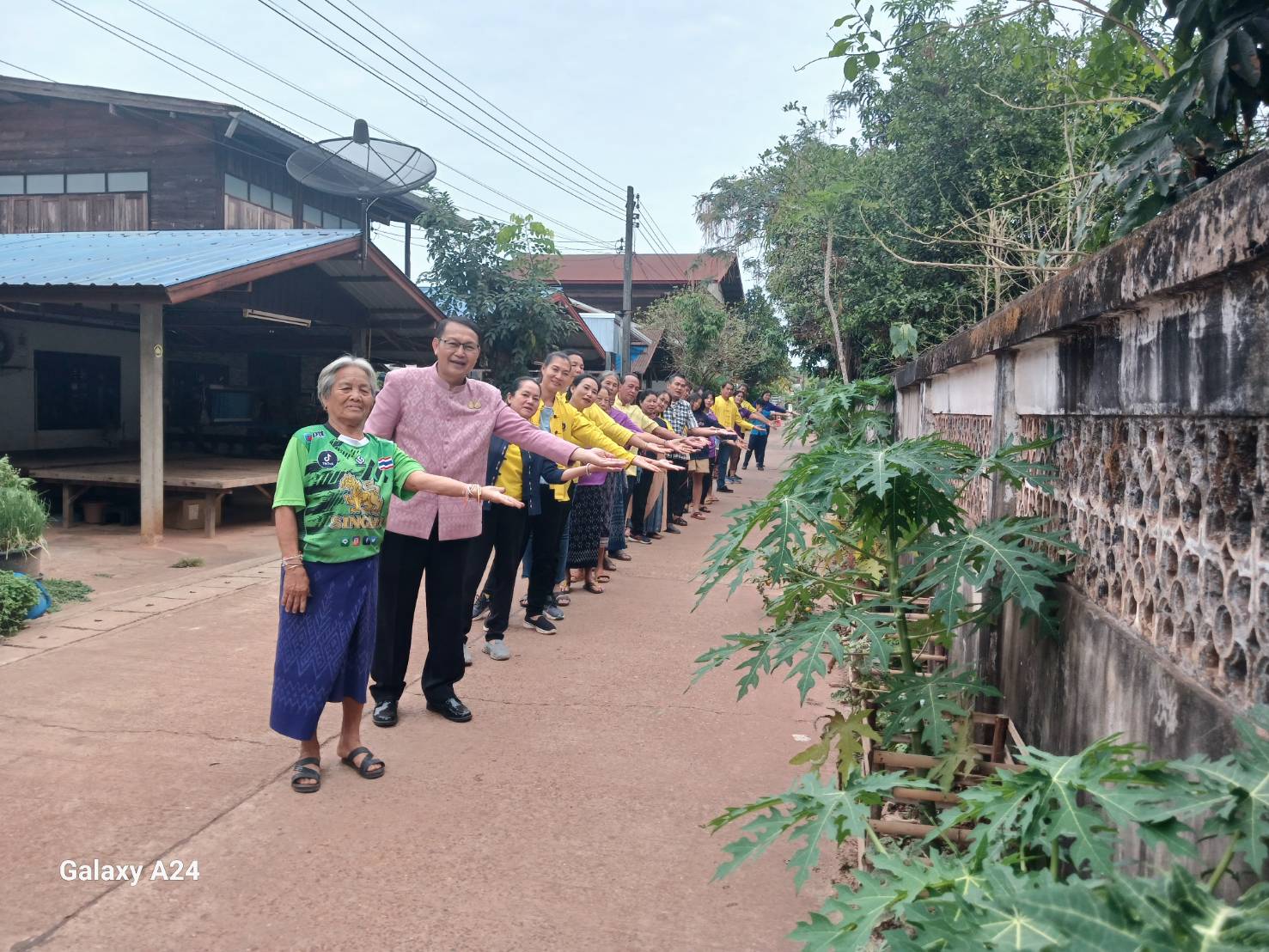 พช.นครพนม   ติดตามการดำเนินการตามแนวทางการน้อมนำแนวพระราชดำริของสมเด็จพระกนิษฐาธิราชเจ้า กรมสมเด็จพระเทพรัตนราชสุดา ฯ สยามบรมราชกุมารี สู่ปฏิบัติการปลูกผักสวนครัว เพื่อสร้างความมั่นคงทางอาหาร ประจำปีงบประมาณ พ.ศ. 2567
