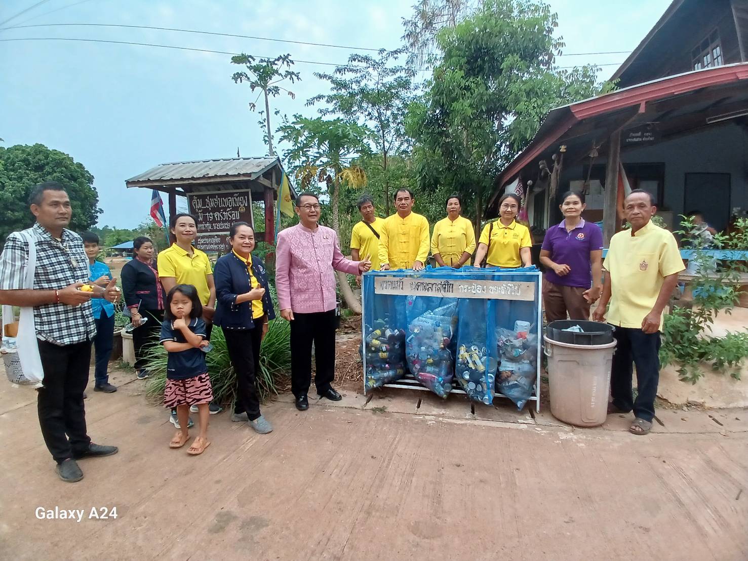 พช.นครพนม   ติดตามการดำเนินการตามแนวทางการน้อมนำแนวพระราชดำริของสมเด็จพระกนิษฐาธิราชเจ้า กรมสมเด็จพระเทพรัตนราชสุดา ฯ สยามบรมราชกุมารี สู่ปฏิบัติการปลูกผักสวนครัว เพื่อสร้างความมั่นคงทางอาหาร ประจำปีงบประมาณ พ.ศ. 2567