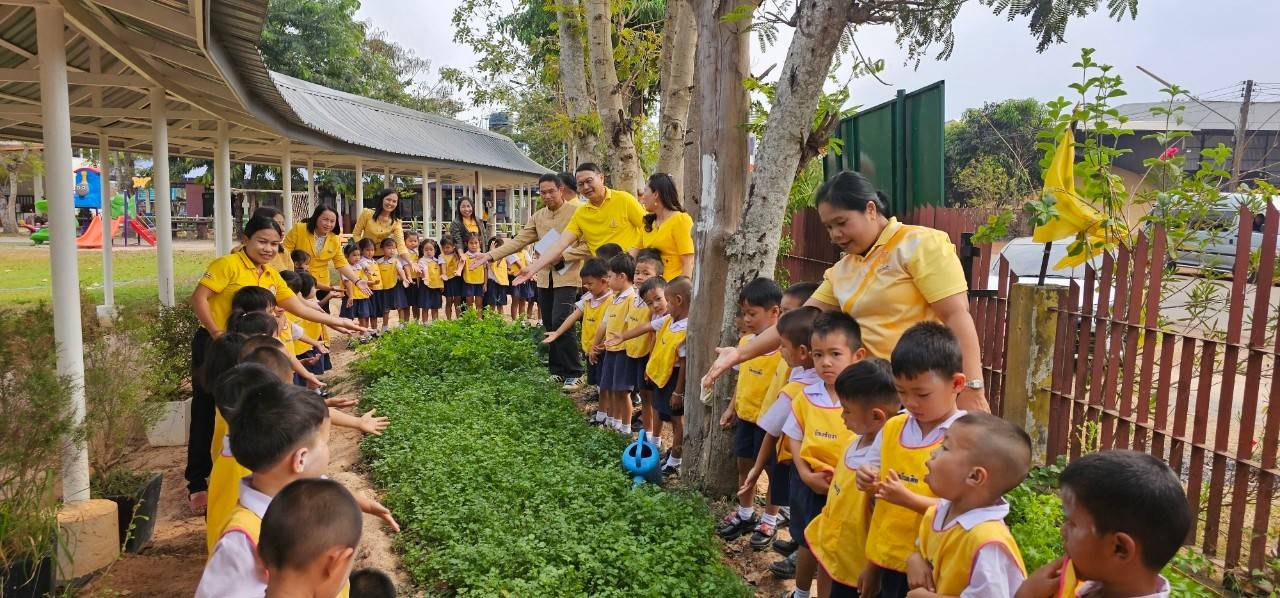 พช.นครพนม   ติดตามการดำเนินงานตามแนวทางการน้อมนำแนวพระราชดำริของสมเด็จพระกนิษฐาธิราชเจ้า กรมสมเด็จพระเทพรัตนราชสุดา ฯ สยามบรมราชกุมารี สู่ปฏิบัติการปลูกผักสวนครัว เพื่อสร้างความมั่นคงทางอาหาร ประจำปีงบประมาณ พ.ศ. 2567