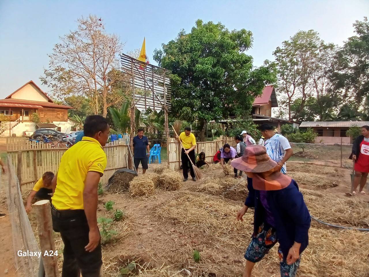 พช.นครพนม   ติดตามการดำเนินงานตามแนวทางการน้อมนำแนวพระราชดำริของสมเด็จพระกนิษฐาธิราชเจ้า กรมสมเด็จพระเทพรัตนราชสุดา ฯ สยามบรมราชกุมารี สู่ปฏิบัติการปลูกผักสวนครัว เพื่อสร้างความมั่นคงทางอาหาร ประจำปีงบประมาณ พ.ศ. 2567
