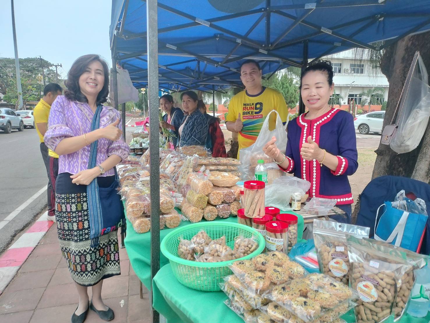 นครพนม   จัดแสดงและจำหน่ายผลผลิต โคก หนอง นา “ตลาดนัดโคก หนอง นา และอาหารปลอดภัย” สู่ความยั่งยืน