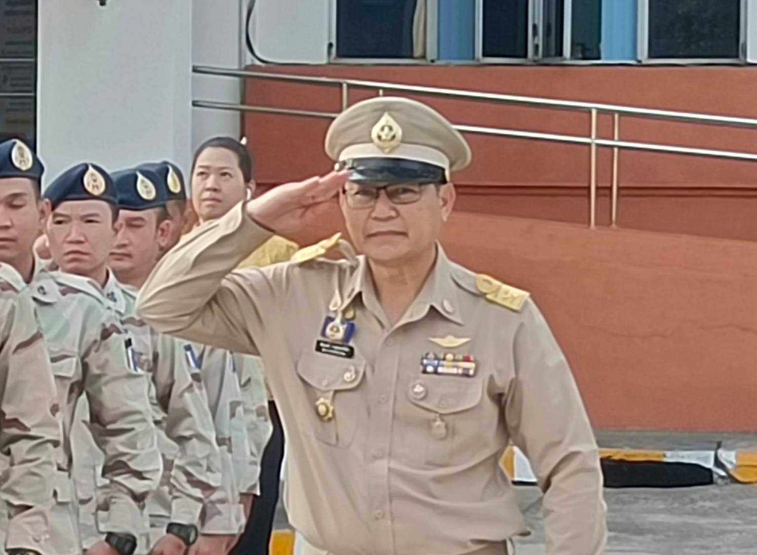 พช.นครพนม   ร่วมกิจกรรมเคารพธงชาติ สวดมนต์ไหว้พระ สร้างสำนึกรักและภาคภูมิใจในชาติไทย