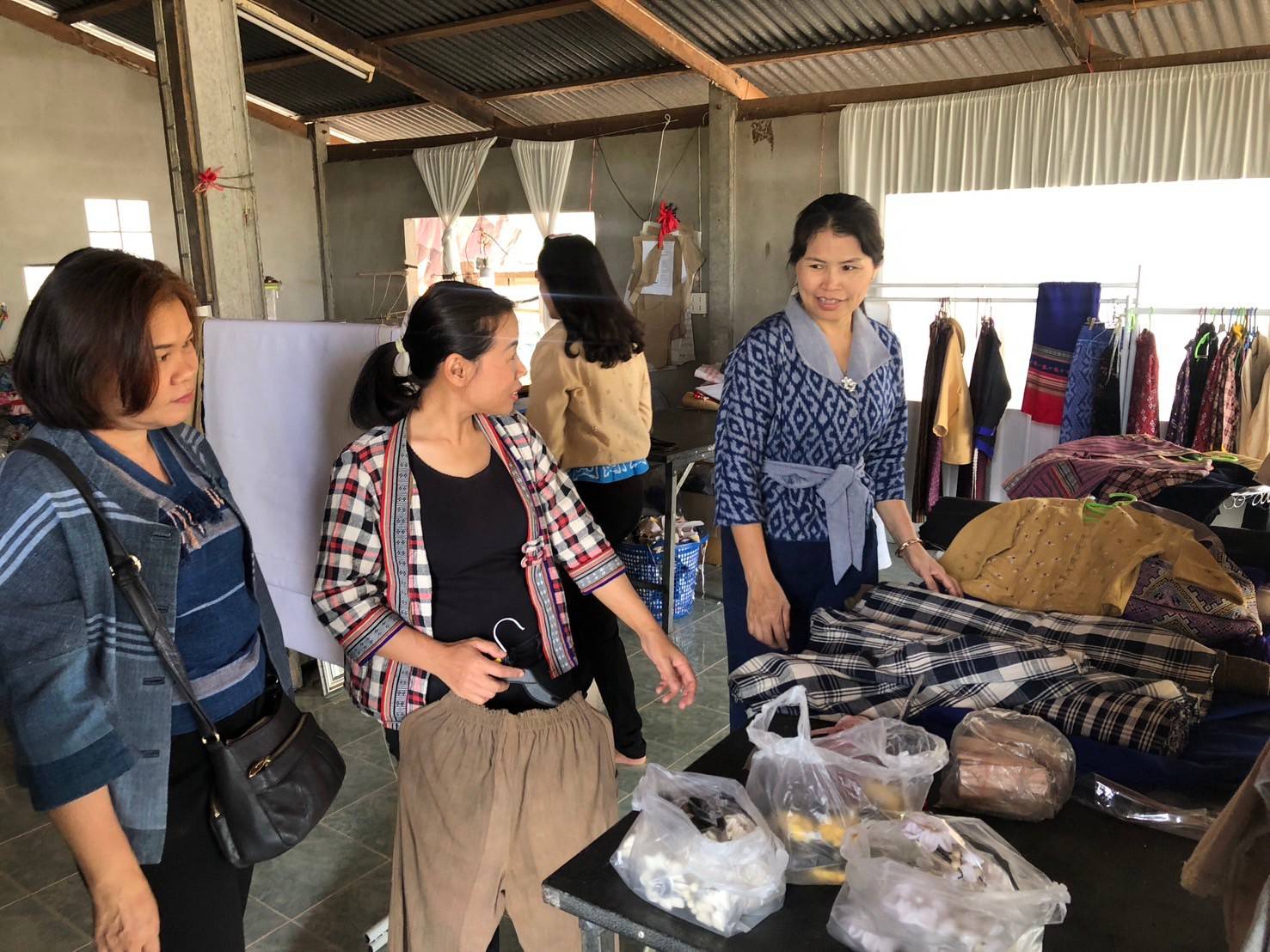 พช.นครพนม   สนับสนุนการลงพื้นที่ตรวจสอบการปฏิบัติงานของหน่วยตรวจสอบภายในกรมการพัฒนาชุมชน
