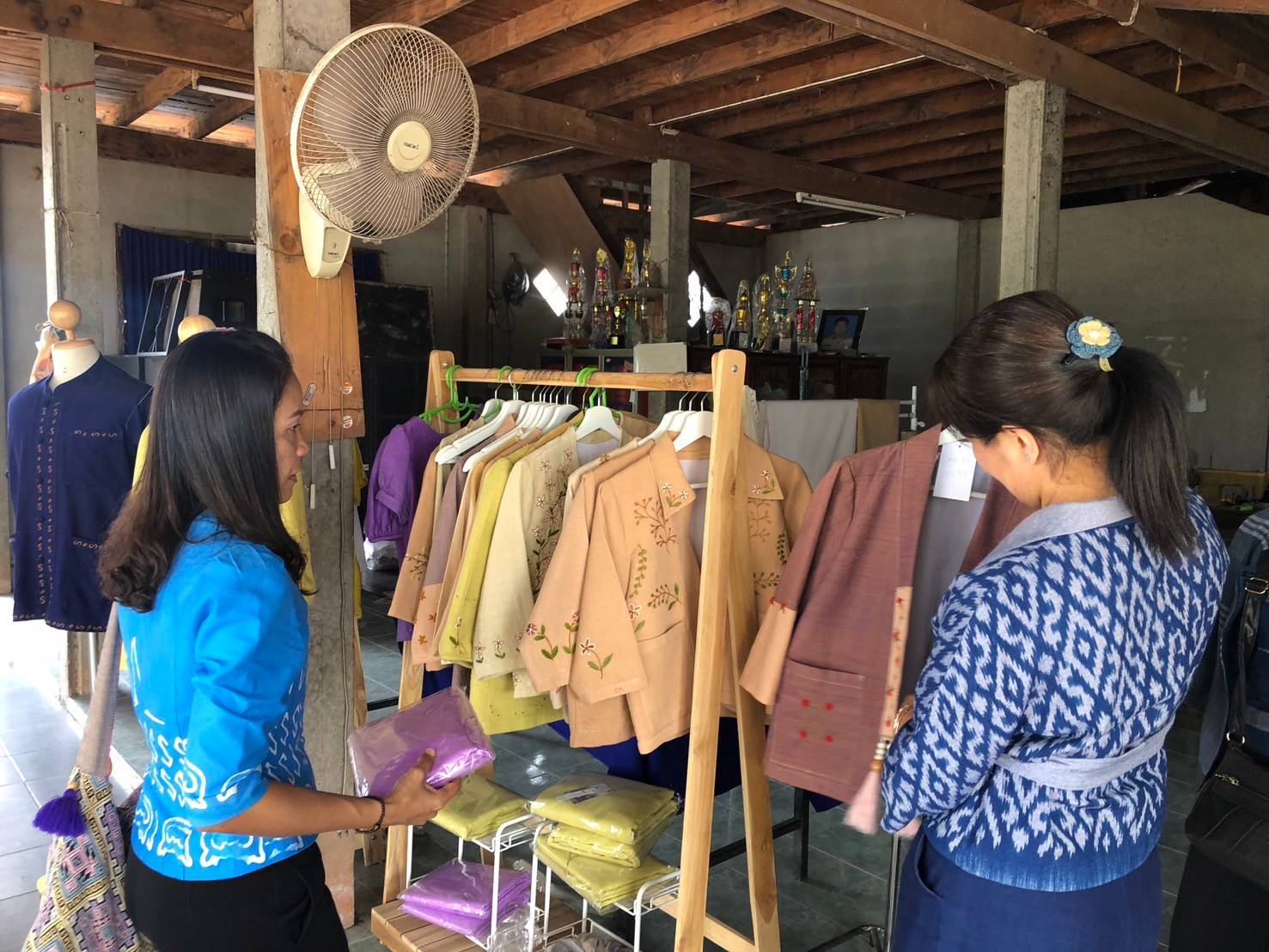 พช.นครพนม   สนับสนุนการลงพื้นที่ตรวจสอบการปฏิบัติงานของหน่วยตรวจสอบภายในกรมการพัฒนาชุมชน