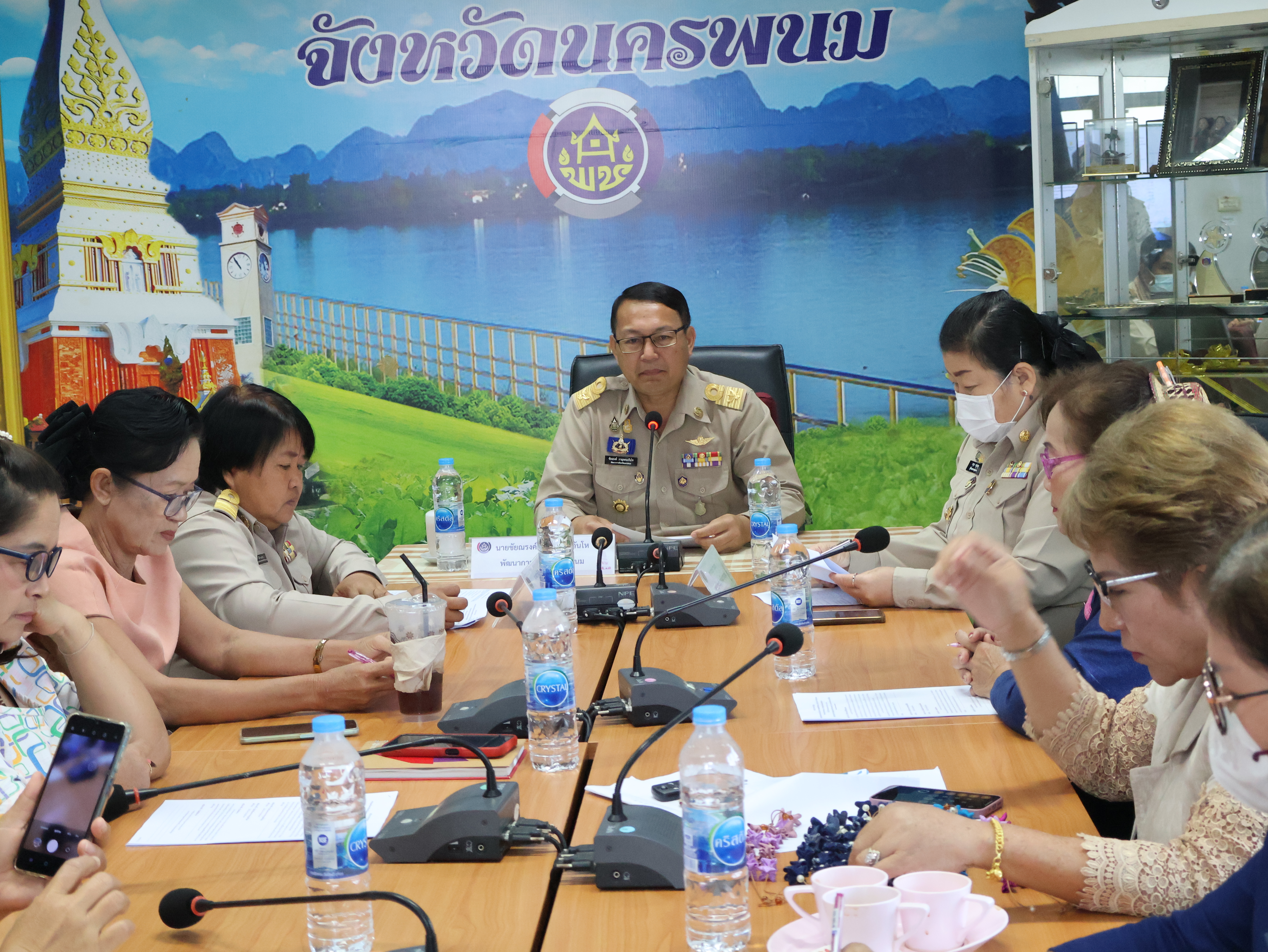 พช.นครพนม   การประชุมเตรียมความพร้อมดำเนินโครงการรวมพลังสตรีศรีนครพนม “เทิดไท้องค์ราชัน” ประจำปี 2567 และ กิจกรรมหกรรมการออม 50 ปี ทุนชุมชนขับเคลื่อนเศรษฐกิจฐานราก