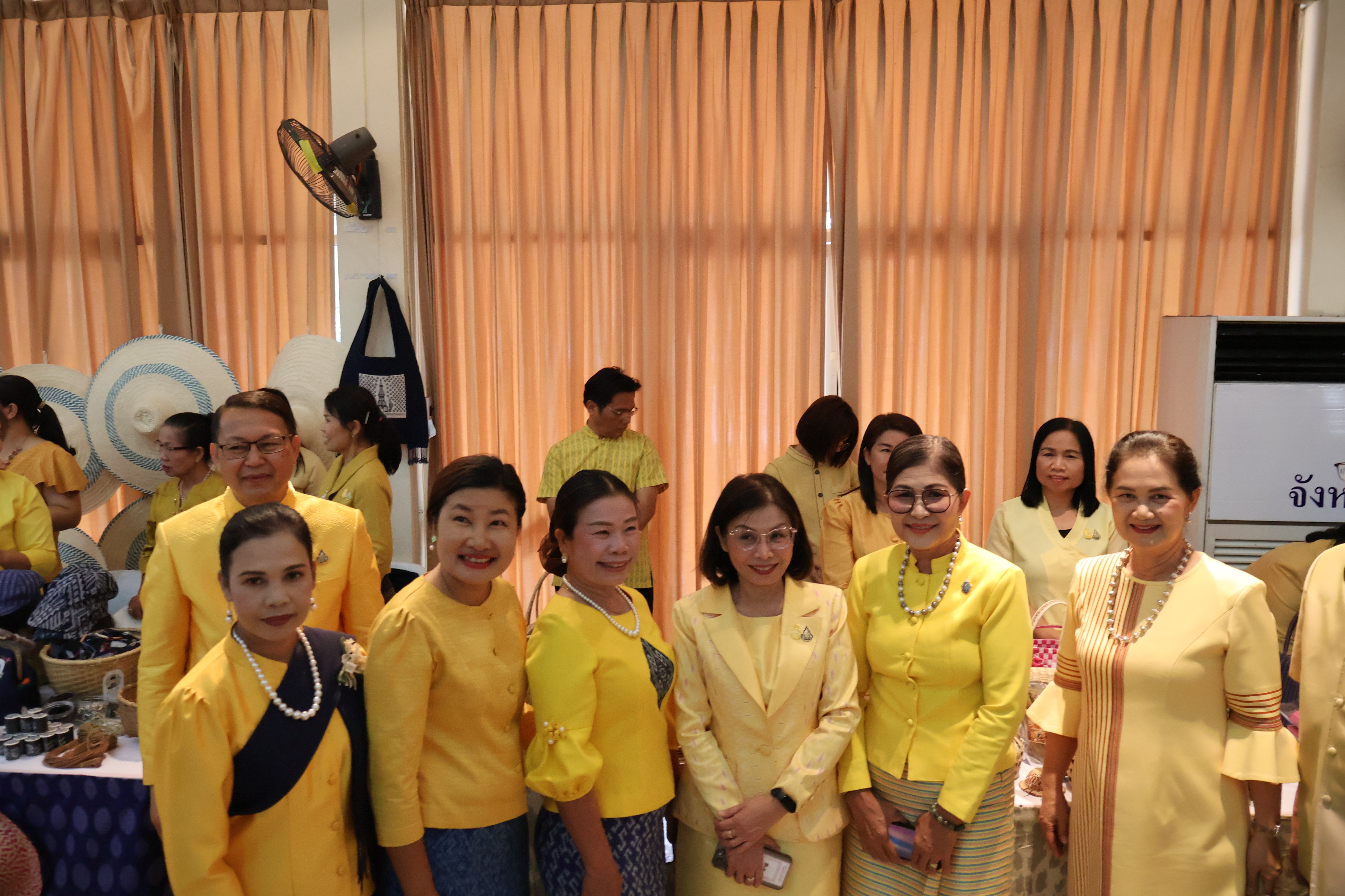 จังหวัดนครพนม   จัดโครงการรวมพลังสตรีศรีนครพนม “เทิดไท้องค์ราชัน” กิจกรรมเนื่องในวันสตรีสากลจังหวัดนครพนม ประจำปี 2567 และกิจกรรมมหกรรมการออม 50 ปี ทุนชุมชนขับเคลื่อนเศรษฐกิจฐานราก