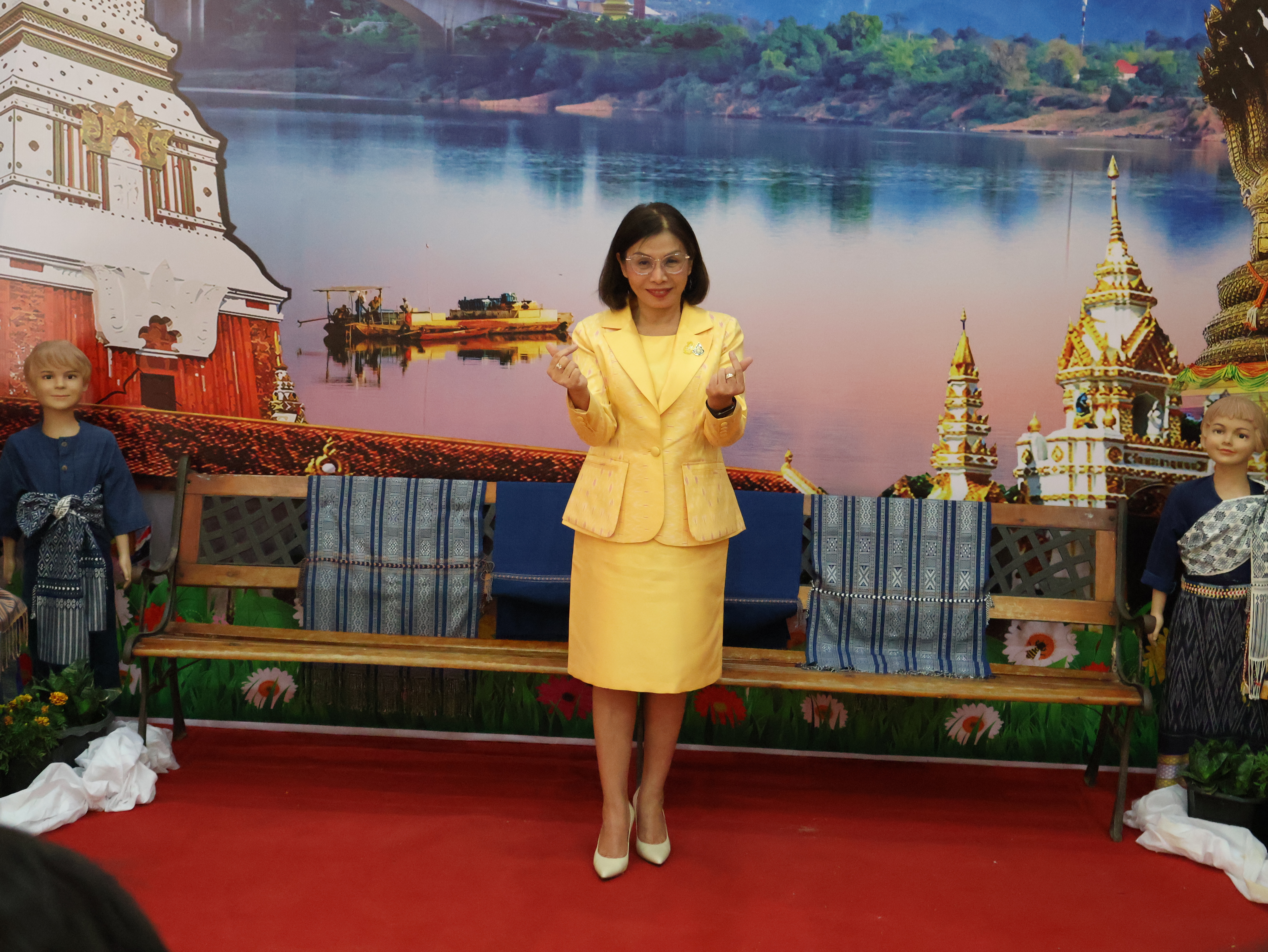 จังหวัดนครพนม   จัดโครงการรวมพลังสตรีศรีนครพนม “เทิดไท้องค์ราชัน” กิจกรรมเนื่องในวันสตรีสากลจังหวัดนครพนม ประจำปี 2567 และกิจกรรมมหกรรมการออม 50 ปี ทุนชุมชนขับเคลื่อนเศรษฐกิจฐานราก