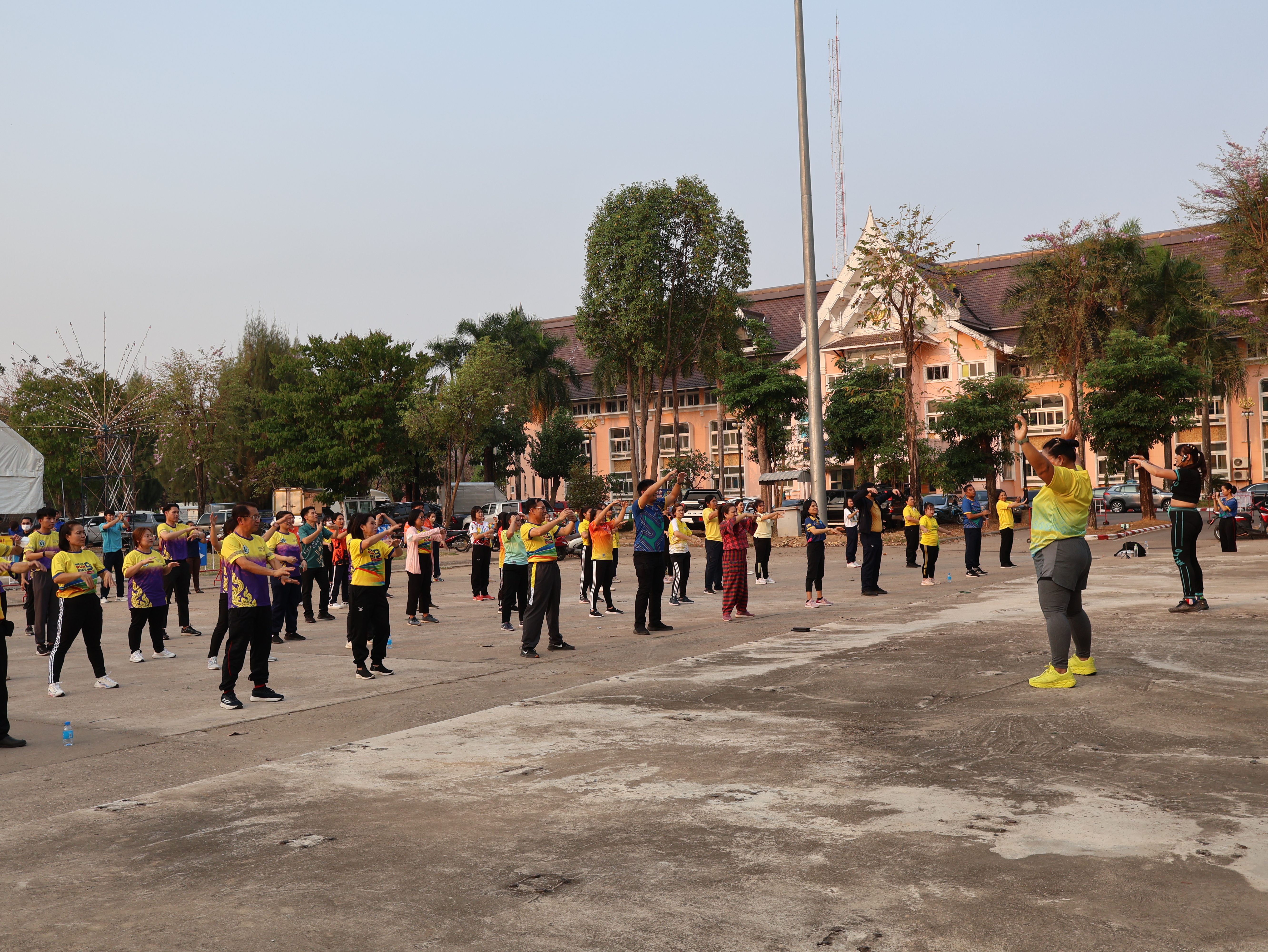 พช.นครพนม   ร่วมกิจกรรม Exercise สร้างนิสัยออกกำลังกาย ทุกวันพุธ