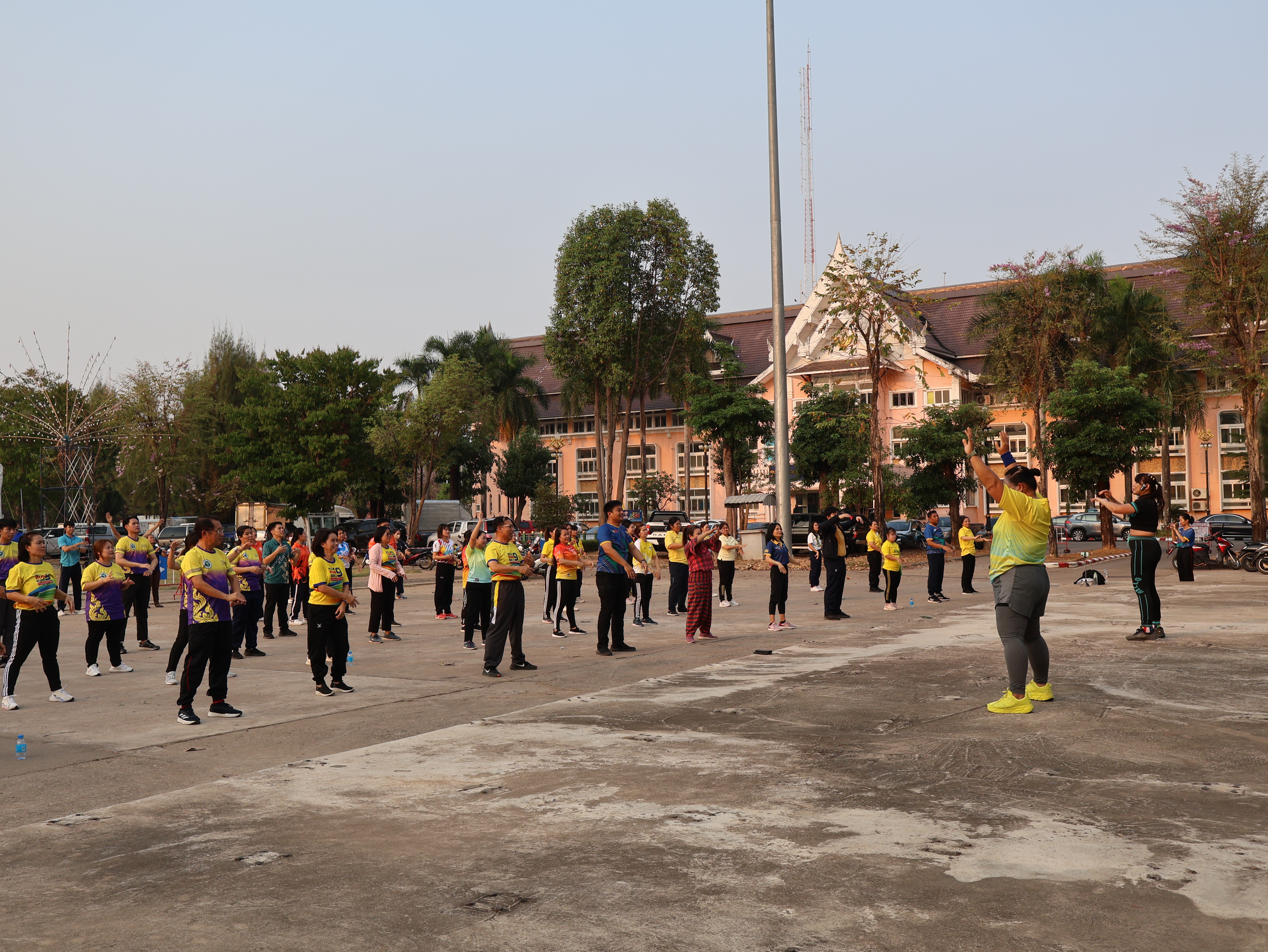 พช.นครพนม   ร่วมกิจกรรม Exercise สร้างนิสัยออกกำลังกาย ทุกวันพุธ