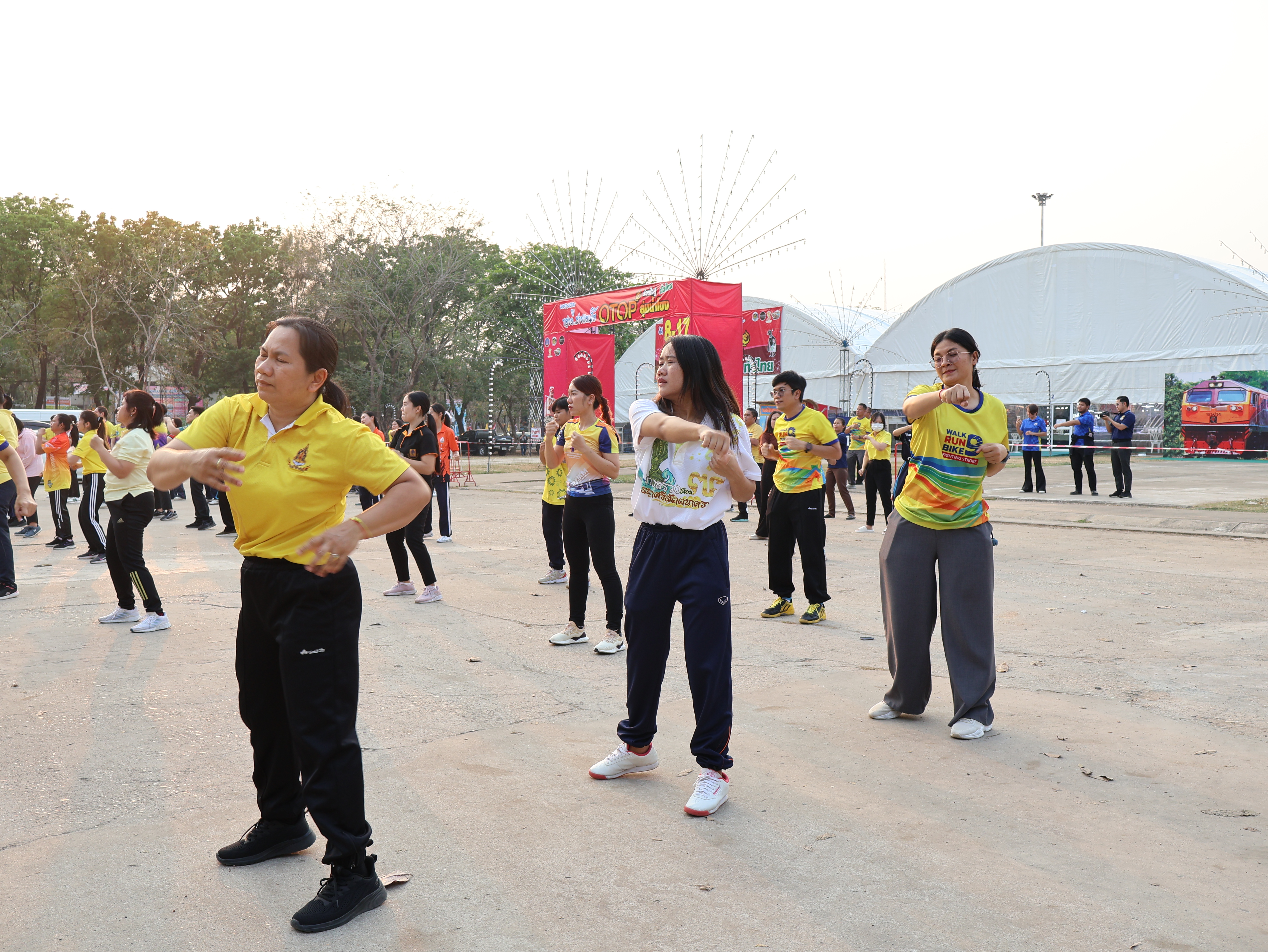 พช.นครพนม   ร่วมกิจกรรม Exercise สร้างนิสัยออกกำลังกาย ทุกวันพุธ