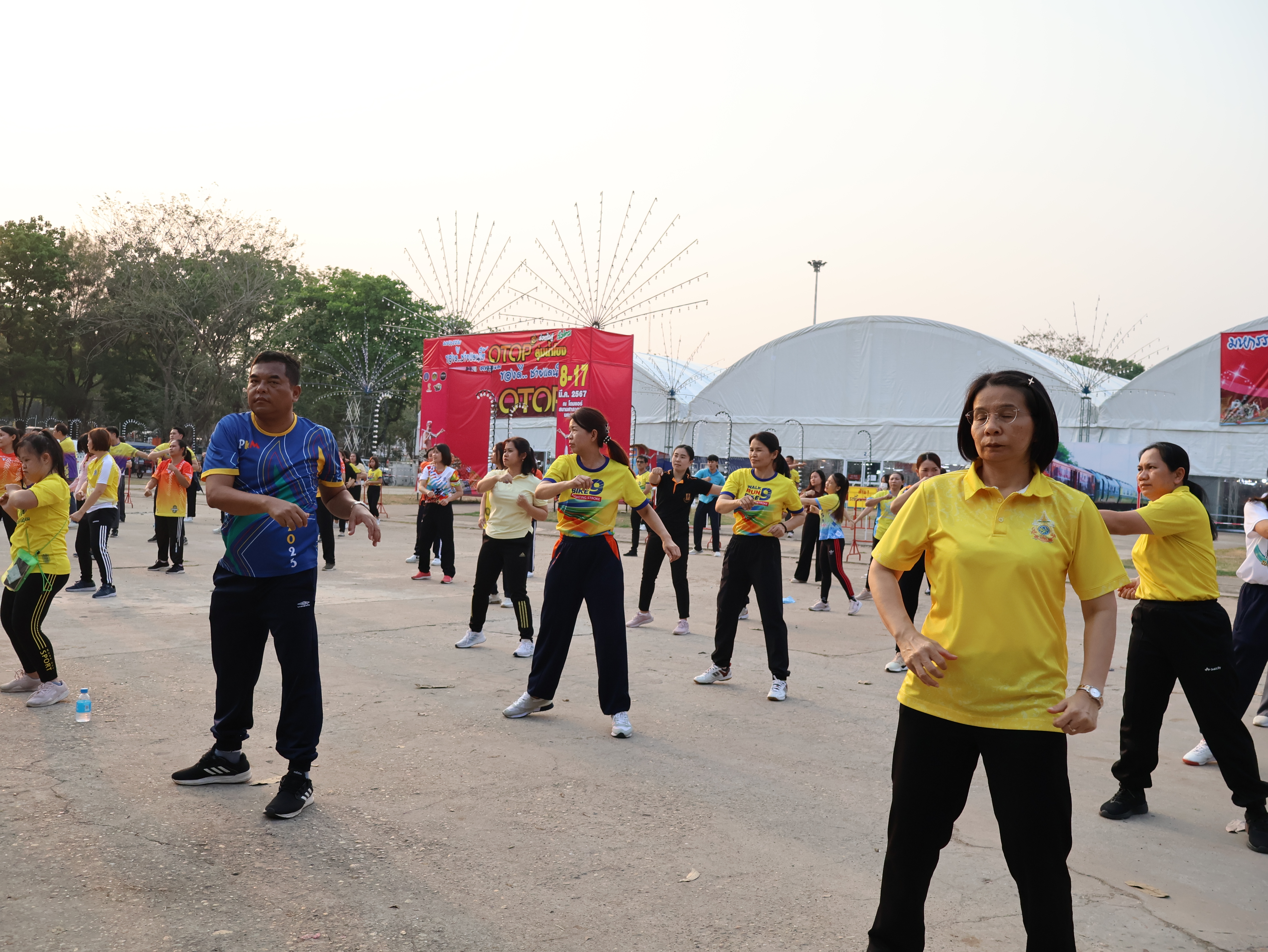 พช.นครพนม   ร่วมกิจกรรม Exercise สร้างนิสัยออกกำลังกาย ทุกวันพุธ