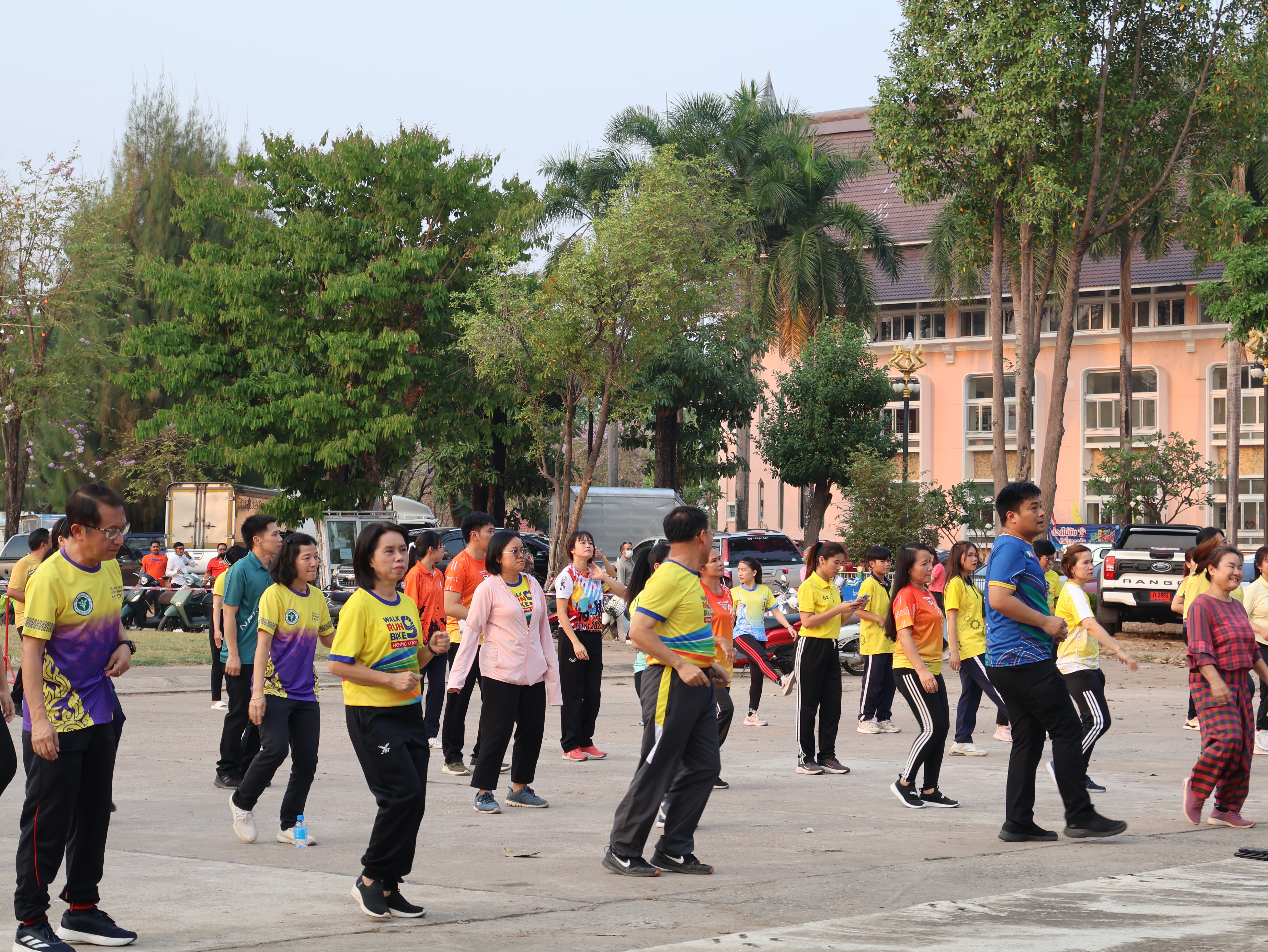 พช.นครพนม   ร่วมกิจกรรม Exercise สร้างนิสัยออกกำลังกาย ทุกวันพุธ