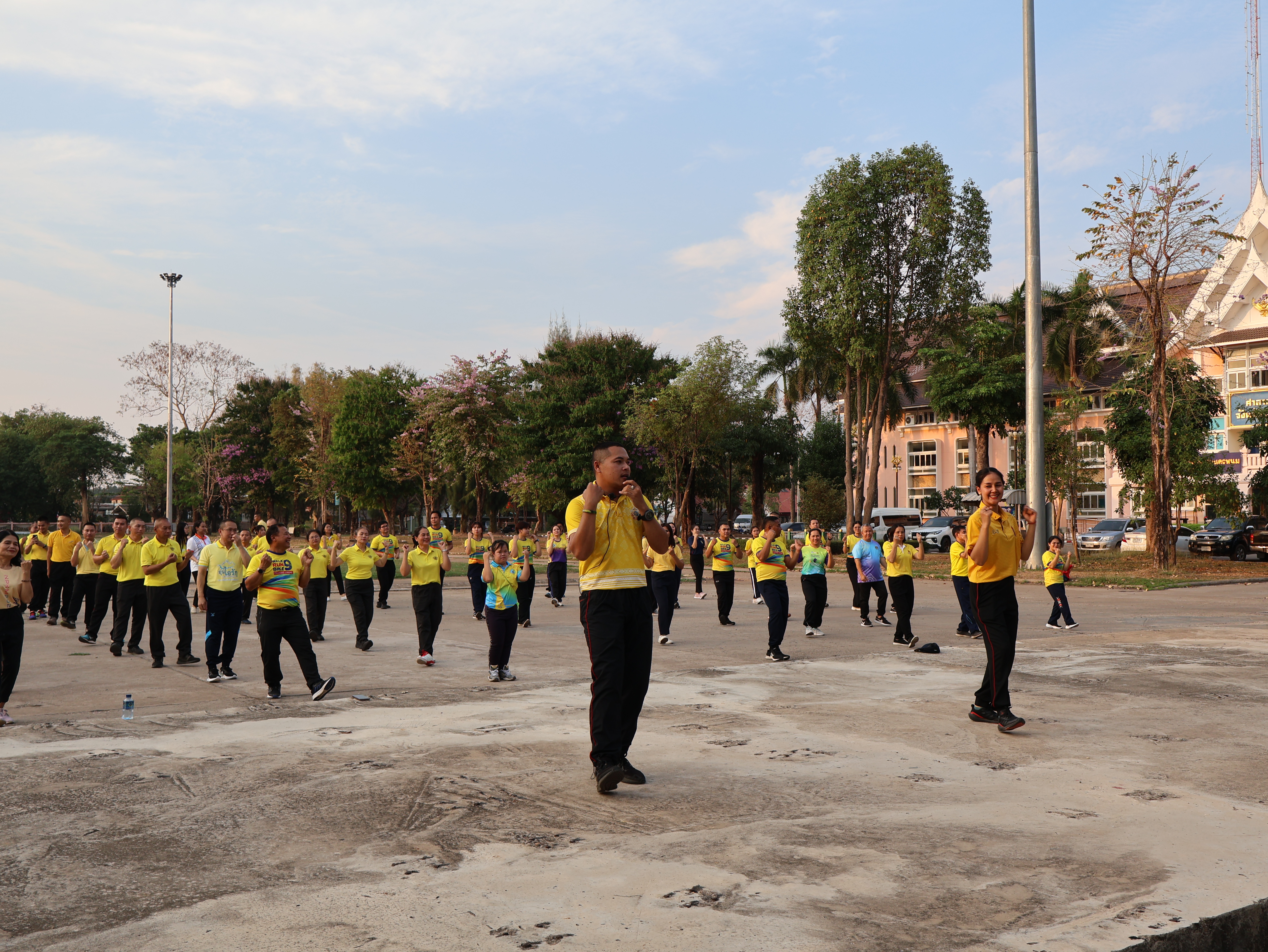พช.นครพนม   ร่วมกิจกรรม Exercise สร้างนิสัยออกกำลังกาย ทุกวันพุธ