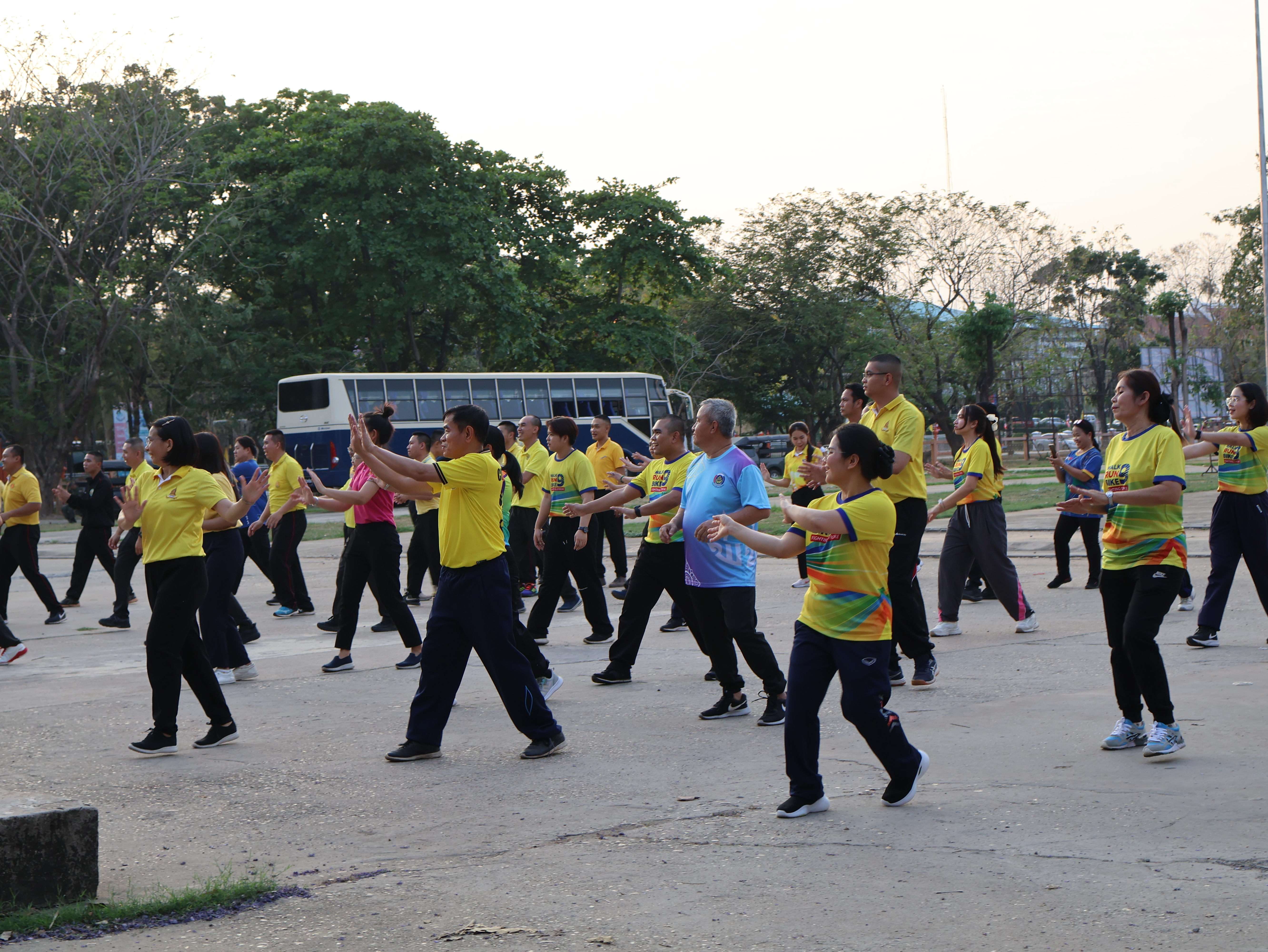 พช.นครพนม   ร่วมกิจกรรม Exercise สร้างนิสัยออกกำลังกาย ทุกวันพุธ