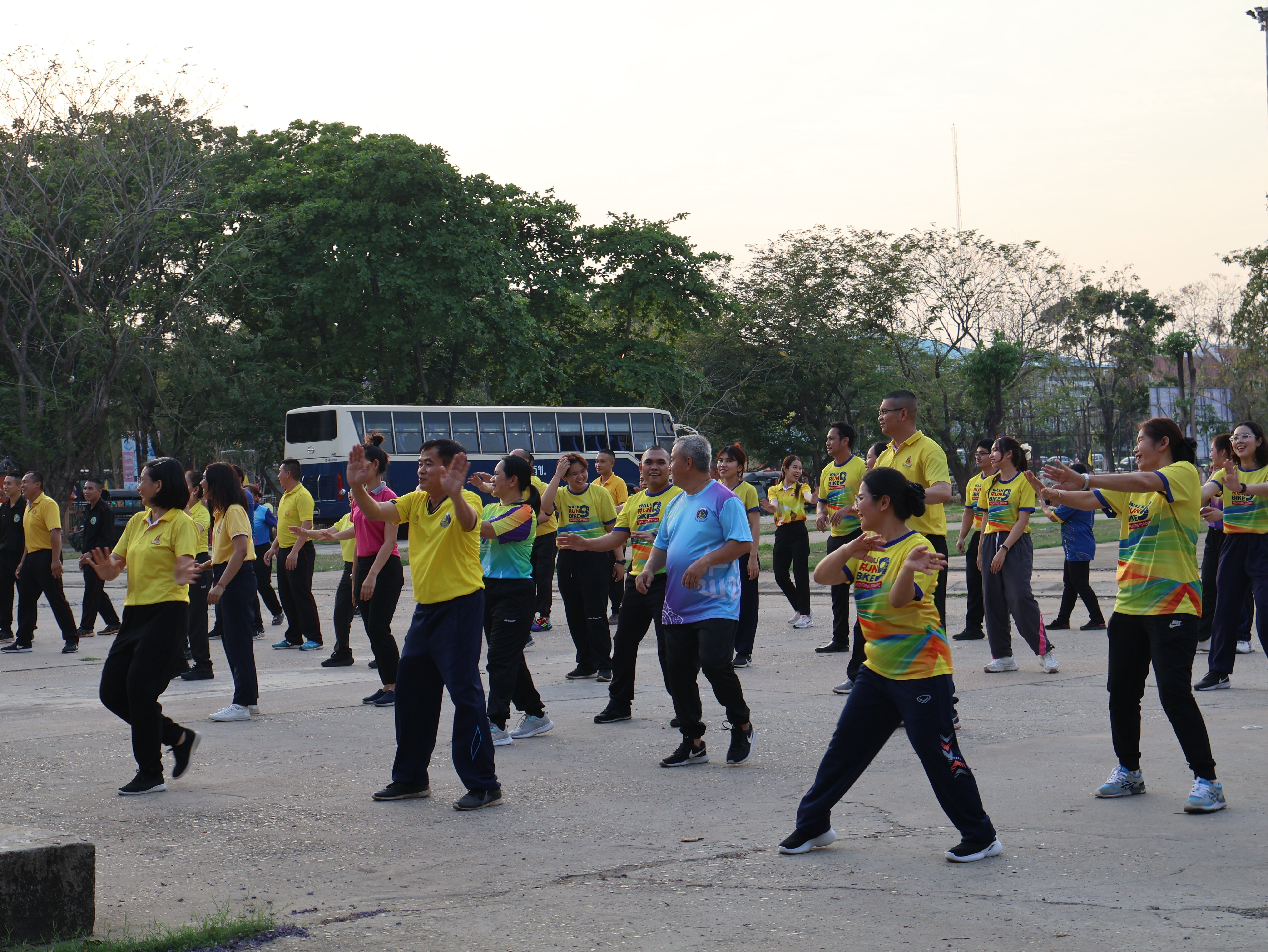 พช.นครพนม   ร่วมกิจกรรม Exercise สร้างนิสัยออกกำลังกาย ทุกวันพุธ