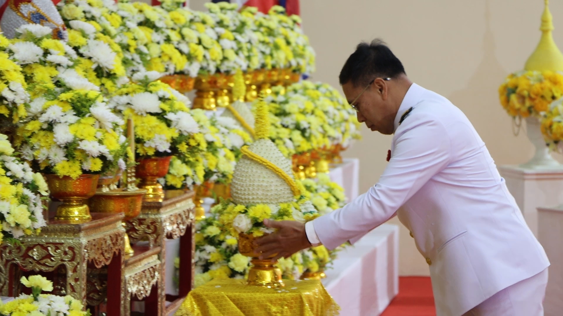 จังหวัดนครพนม   จัดกิจกรรมวันที่ระลึกพระบาทสมเด็จพระนั่งเกล้าเจ้าอยู่หัว พระมหาเจษฎาราชเจ้า และวันข้าราชการพลเรือน ประจำปี 2567