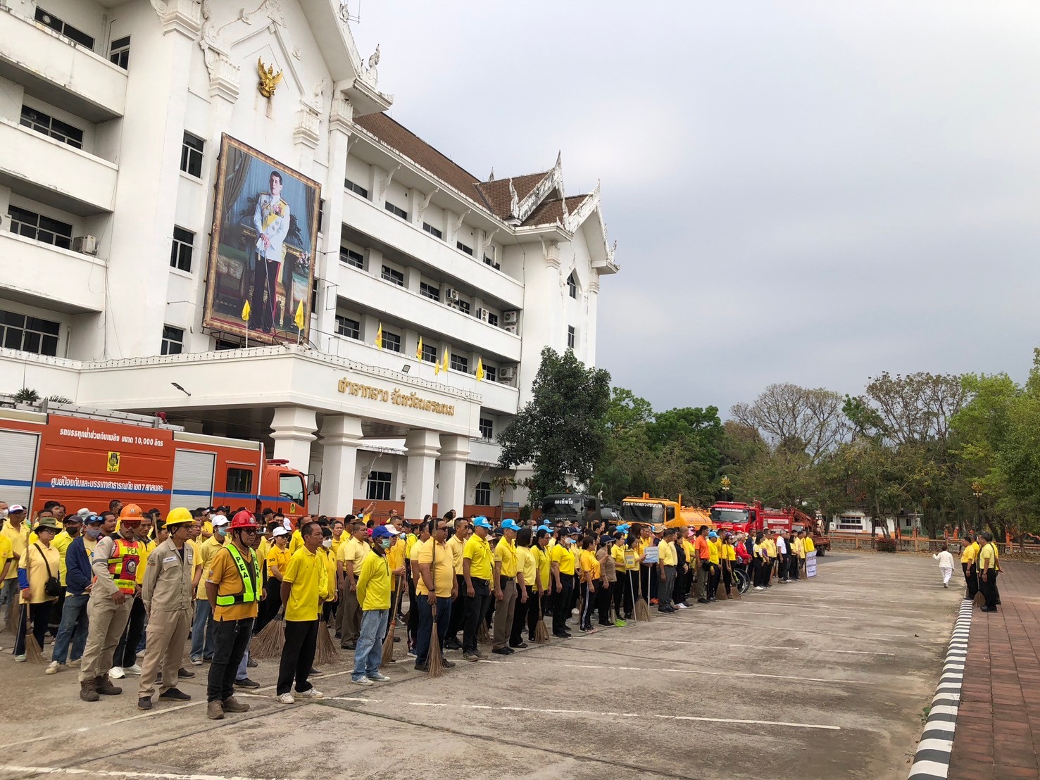 พช.นครพนม    ร่วมกิจกรรม Big Cleaning day ดำเนินการทำความสะอาด สร้างความเป็นระเบียบเรียบร้อยในบ้านเมือง ตามนโยบาย “หน้าบ้านน่ามอง นครพนมน่าอยู่”