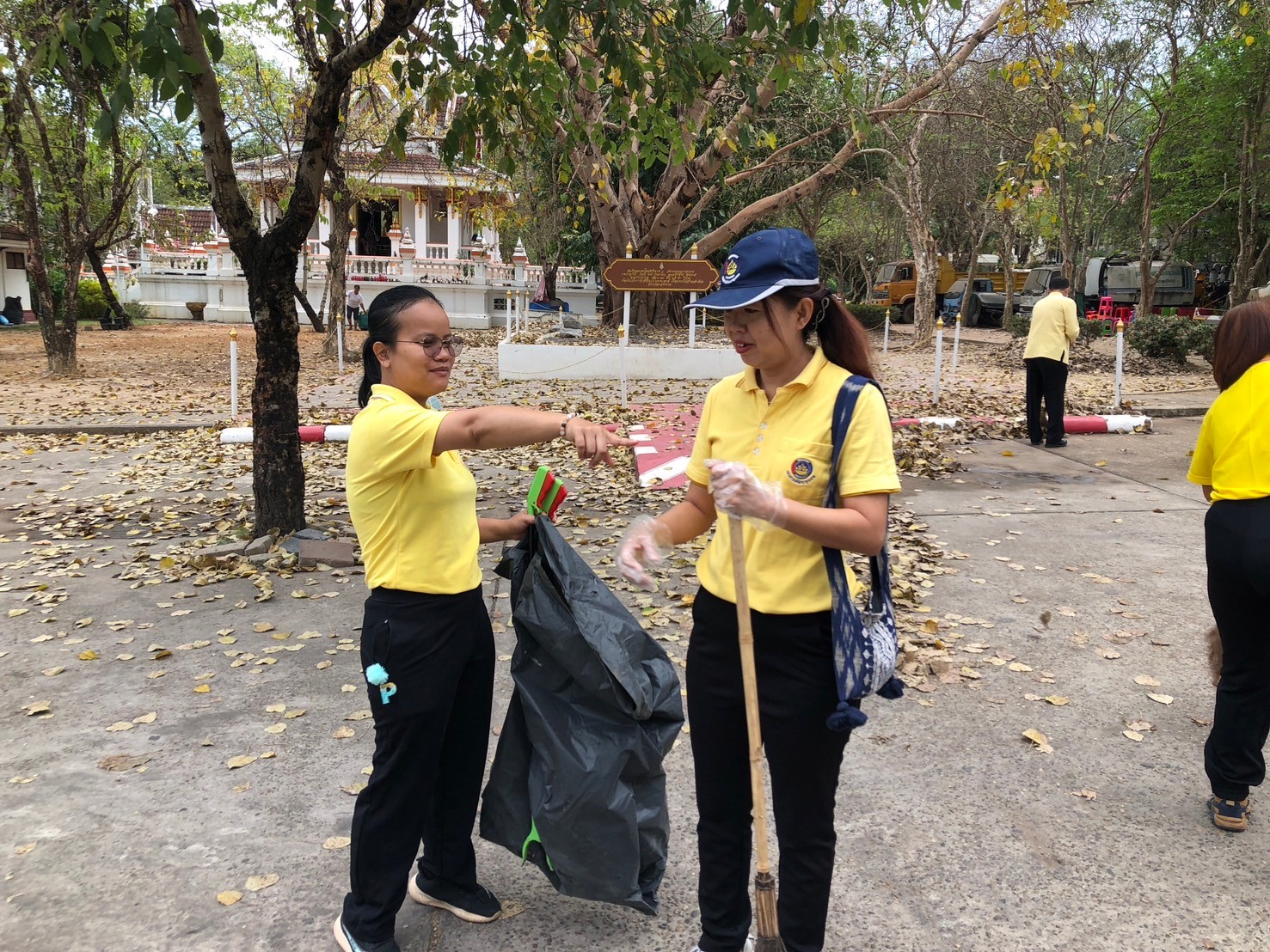 พช.นครพนม    ร่วมกิจกรรม Big Cleaning day ดำเนินการทำความสะอาด สร้างความเป็นระเบียบเรียบร้อยในบ้านเมือง ตามนโยบาย “หน้าบ้านน่ามอง นครพนมน่าอยู่”