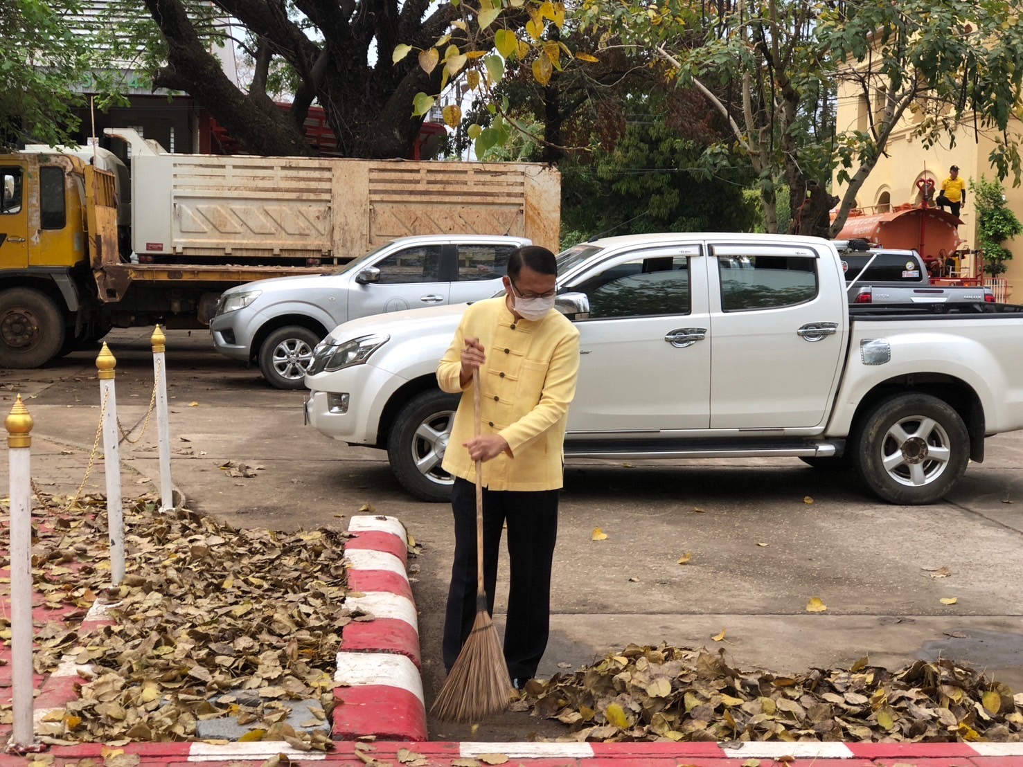 พช.นครพนม    ร่วมกิจกรรม Big Cleaning day ดำเนินการทำความสะอาด สร้างความเป็นระเบียบเรียบร้อยในบ้านเมือง ตามนโยบาย “หน้าบ้านน่ามอง นครพนมน่าอยู่”