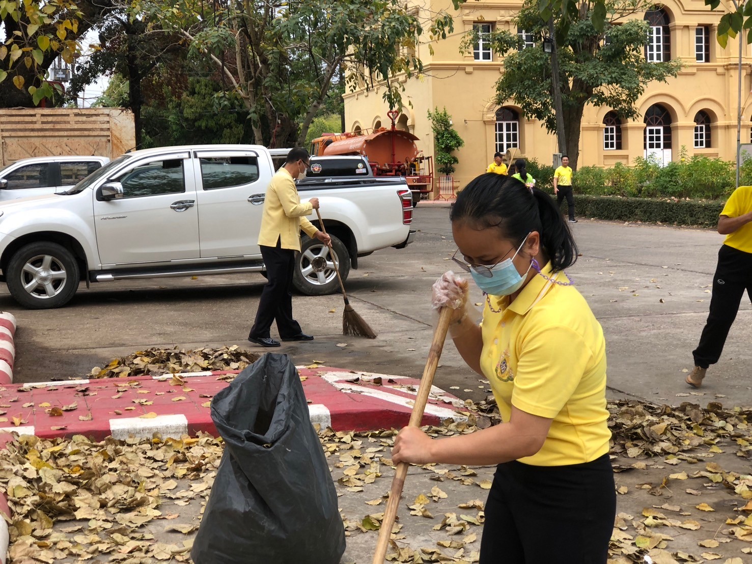 พช.นครพนม    ร่วมกิจกรรม Big Cleaning day ดำเนินการทำความสะอาด สร้างความเป็นระเบียบเรียบร้อยในบ้านเมือง ตามนโยบาย “หน้าบ้านน่ามอง นครพนมน่าอยู่”