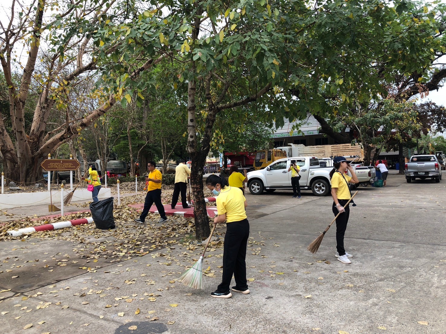 พช.นครพนม    ร่วมกิจกรรม Big Cleaning day ดำเนินการทำความสะอาด สร้างความเป็นระเบียบเรียบร้อยในบ้านเมือง ตามนโยบาย “หน้าบ้านน่ามอง นครพนมน่าอยู่”