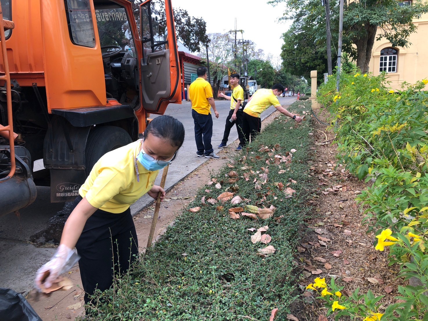พช.นครพนม    ร่วมกิจกรรม Big Cleaning day ดำเนินการทำความสะอาด สร้างความเป็นระเบียบเรียบร้อยในบ้านเมือง ตามนโยบาย “หน้าบ้านน่ามอง นครพนมน่าอยู่”