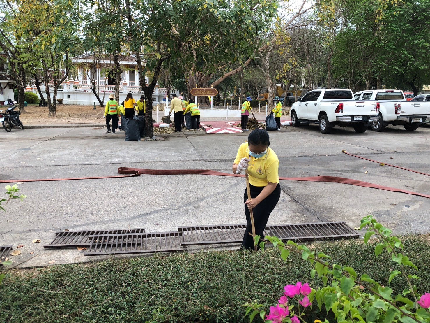 พช.นครพนม    ร่วมกิจกรรม Big Cleaning day ดำเนินการทำความสะอาด สร้างความเป็นระเบียบเรียบร้อยในบ้านเมือง ตามนโยบาย “หน้าบ้านน่ามอง นครพนมน่าอยู่”