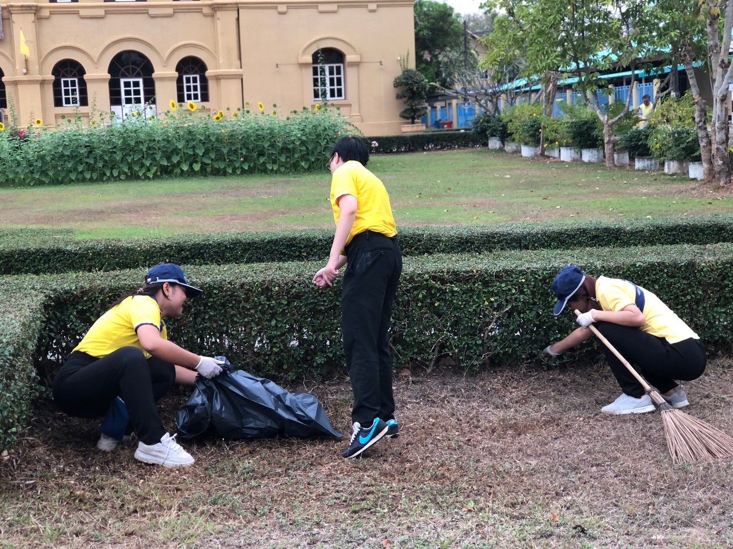 พช.นครพนม    ร่วมกิจกรรม Big Cleaning day ดำเนินการทำความสะอาด สร้างความเป็นระเบียบเรียบร้อยในบ้านเมือง ตามนโยบาย “หน้าบ้านน่ามอง นครพนมน่าอยู่”