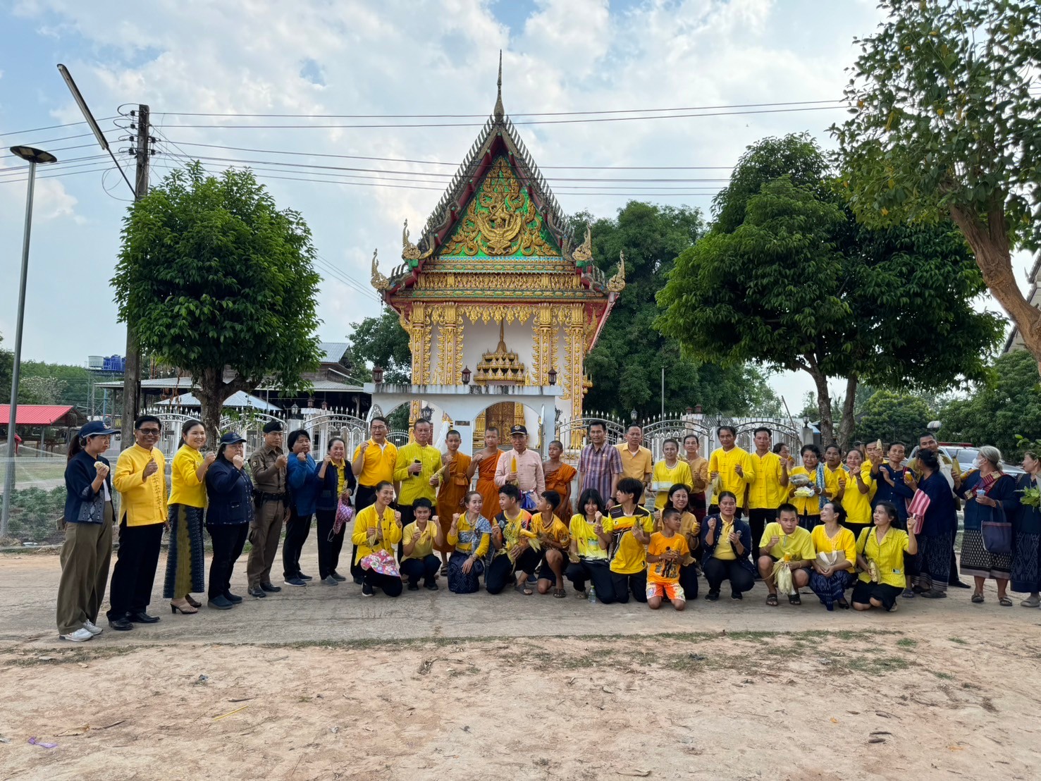 ผู้ว่าฯนครพนม   ลงพื้นที่ติดตามการน้อมนำแนวพระราชดำริของสมเด็จพระกนิษฐาธิราชเจ้า กรมสมเด็จพระเทพรัตนราชสุดาฯ สยามบรมราชกุมารี สู่ปฏิบัติการปลูกพืชผักสวนครัว เพื่อสร้างความมั่นคงทางอาหารและการดำเนินงานพัฒนาหมู่บ้านยั่งยืน ประจำปีงบประมาณ พ.ศ.2567 อำเภอนาแก จังหวัดนครพนม