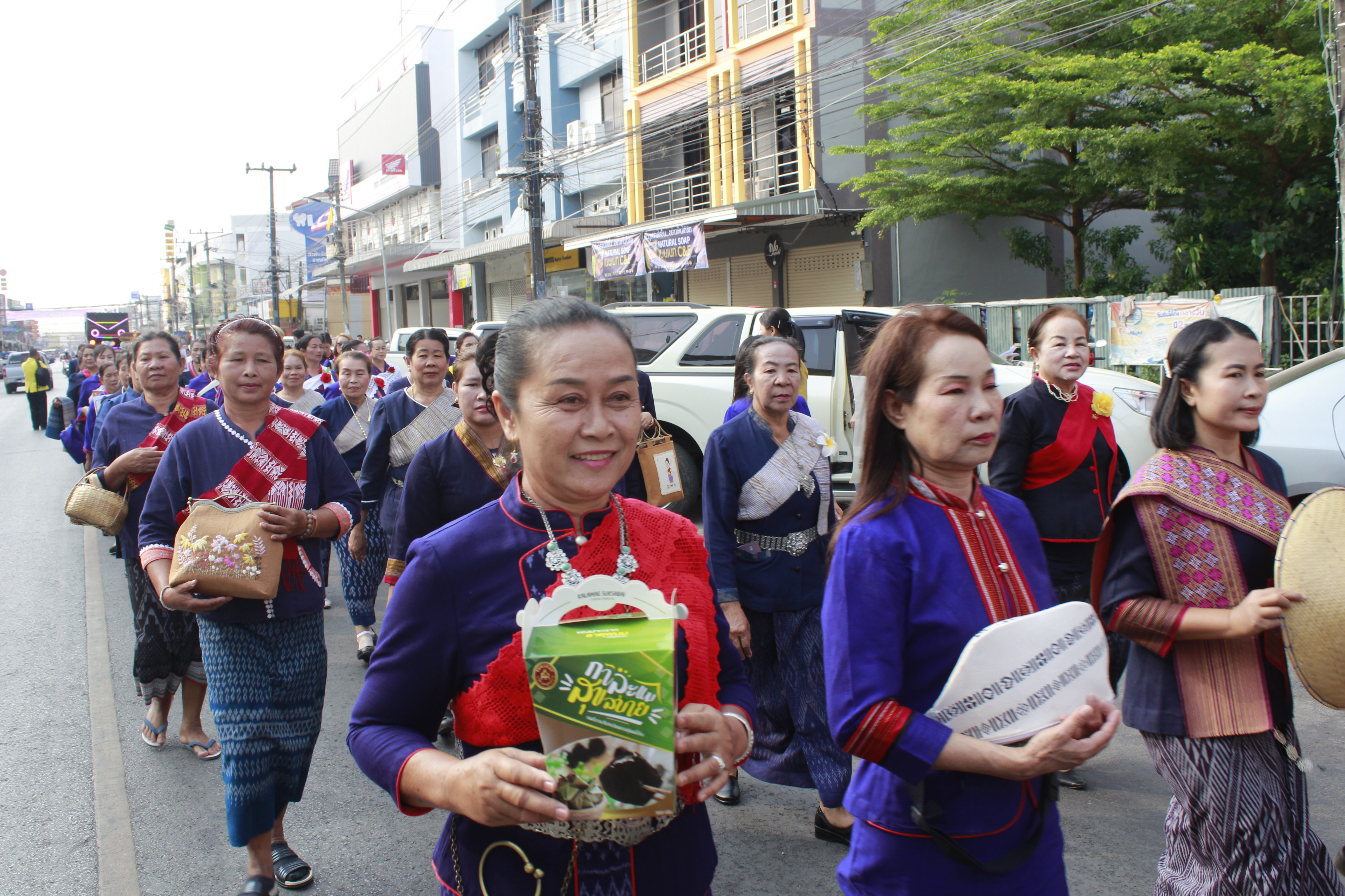 จังหวัดนครพนม   จัดโครงการรวมพลังสตรีศรีนครพนม “เทิดไท้องค์ราชัน” กิจกรรมเนื่องในวันสตรีสากลจังหวัดนครพนม ประจำปี 2567 และกิจกรรมมหกรรมการออม 50 ปี ทุนชุมชนขับเคลื่อนเศรษฐกิจฐานราก