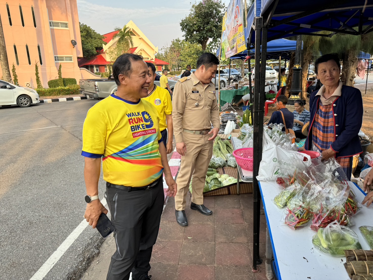นครพนม   จัดแสดงและจำหน่ายผลผลิต โคก หนอง นา “ตลาดนัดโคก หนอง นา และอาหารปลอดภัย” สู่ความยั่งยืน