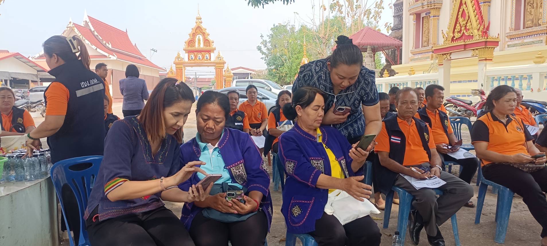 พช.นครพนม   ลงพื้นที่ให้คำแนะนำ ช่วยเหลือ และแก้ไขปัญหาการบันทึกข้อมูลความจำเป็นพื้นฐาน (จปฐ.) อำเภอเมืองนครพนม