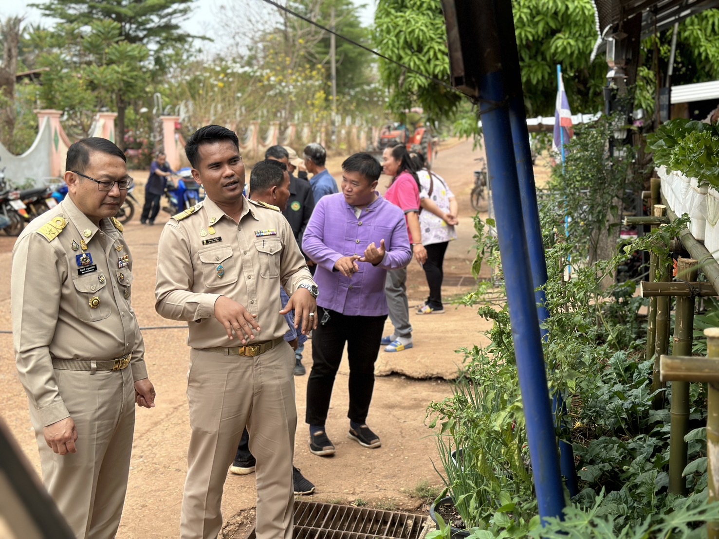 พช.นครพนม   ติดตามการดำเนินงานตามแนวทางการน้อมนำแนวพระราชดำริของสมเด็จพระกนิษฐาธิราชเจ้า กรมสมเด็จพระเทพรัตนราชสุดา ฯ สยามบรมราชกุมารี สู่ปฏิบัติการปลูกผักสวนครัว เพื่อสร้างความมั่นคงทางอาหาร ประจำปีงบประมาณ พ.ศ. 2567