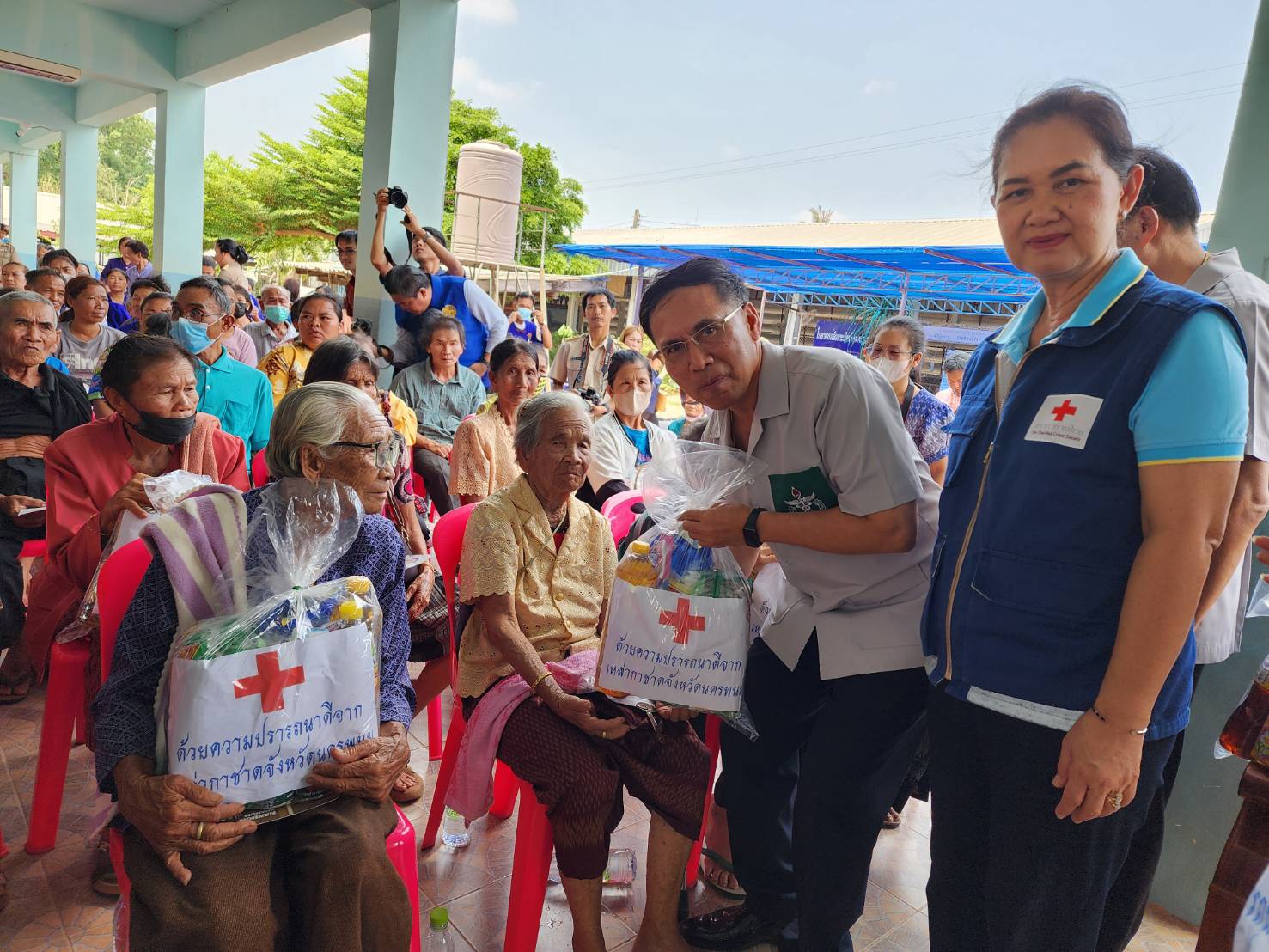 พช. นครพนม   ร่วมกิจกรรมจังหวัดเคลื่อนที่แบบบูรณาการ “หน่วยบำบัดทุกข์ บำรุงสุข สร้างรอยยิ้มให้กับประชาชนจังหวัดนครพนม” ประจำปีงบประมาณ 2567 พื้นที่อำเภอเรณูนคร